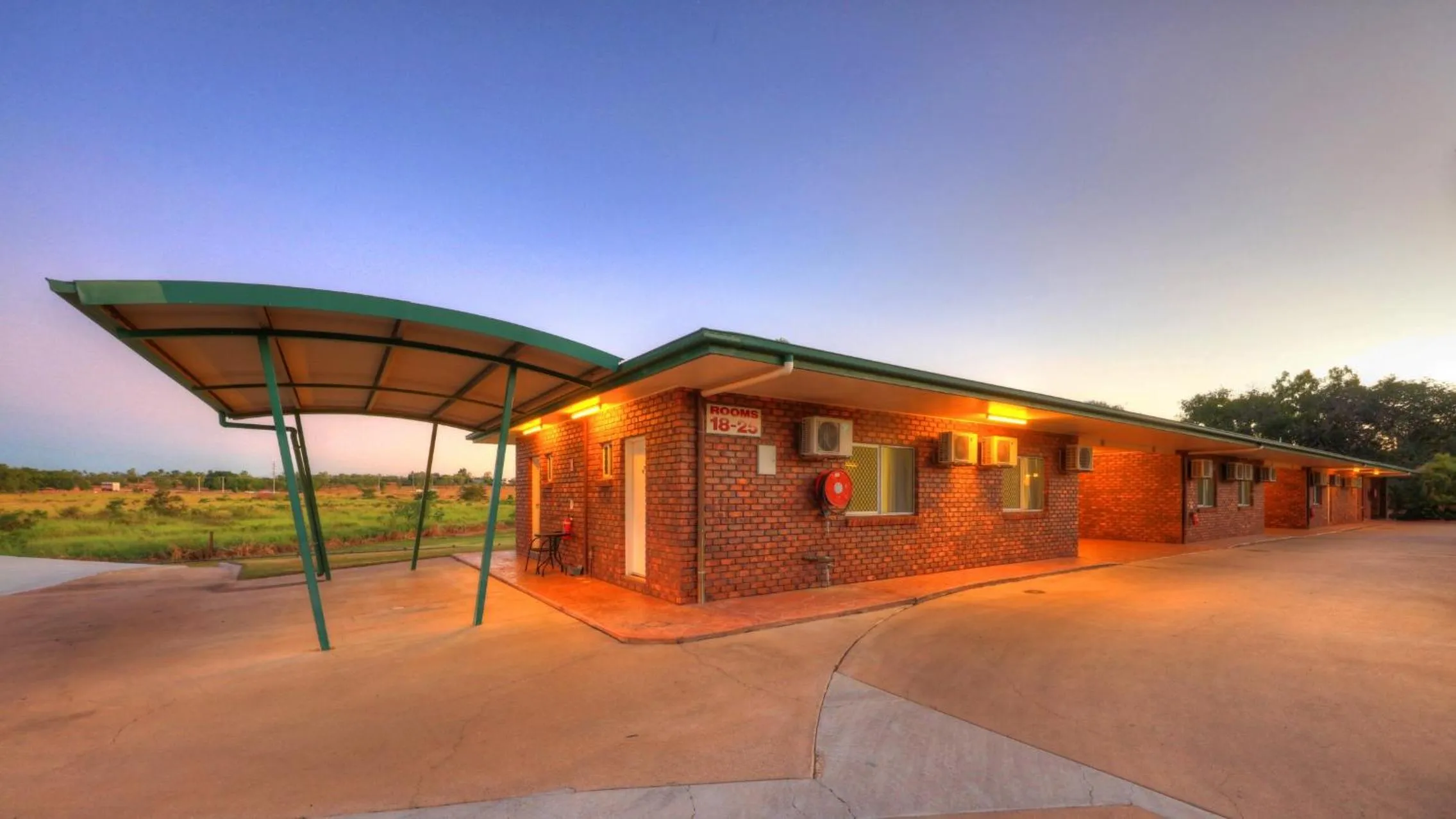 Property building in Heritage Lodge Motel