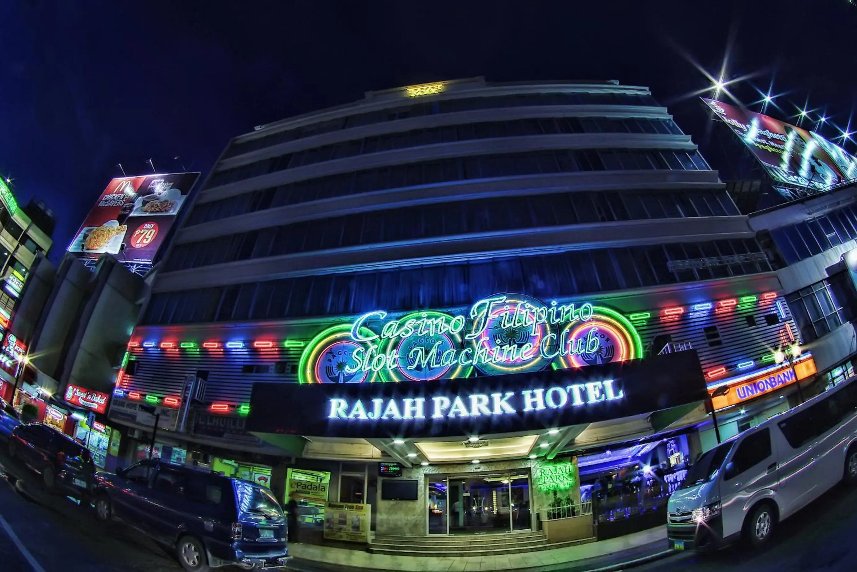 Facade/entrance in Rajah Park Hotel by Hiverooms