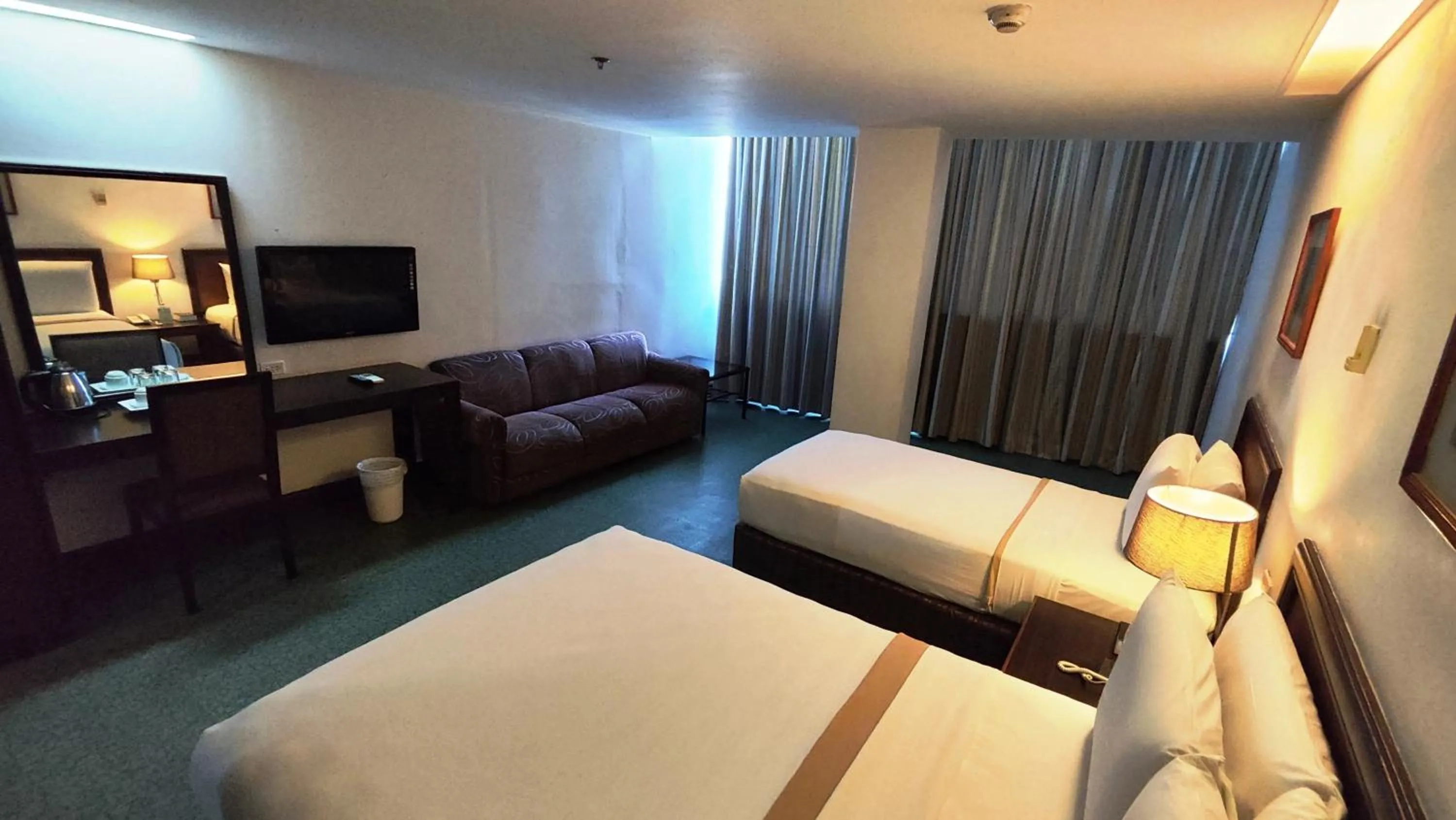 Bed in Rajah Park Hotel by Hiverooms