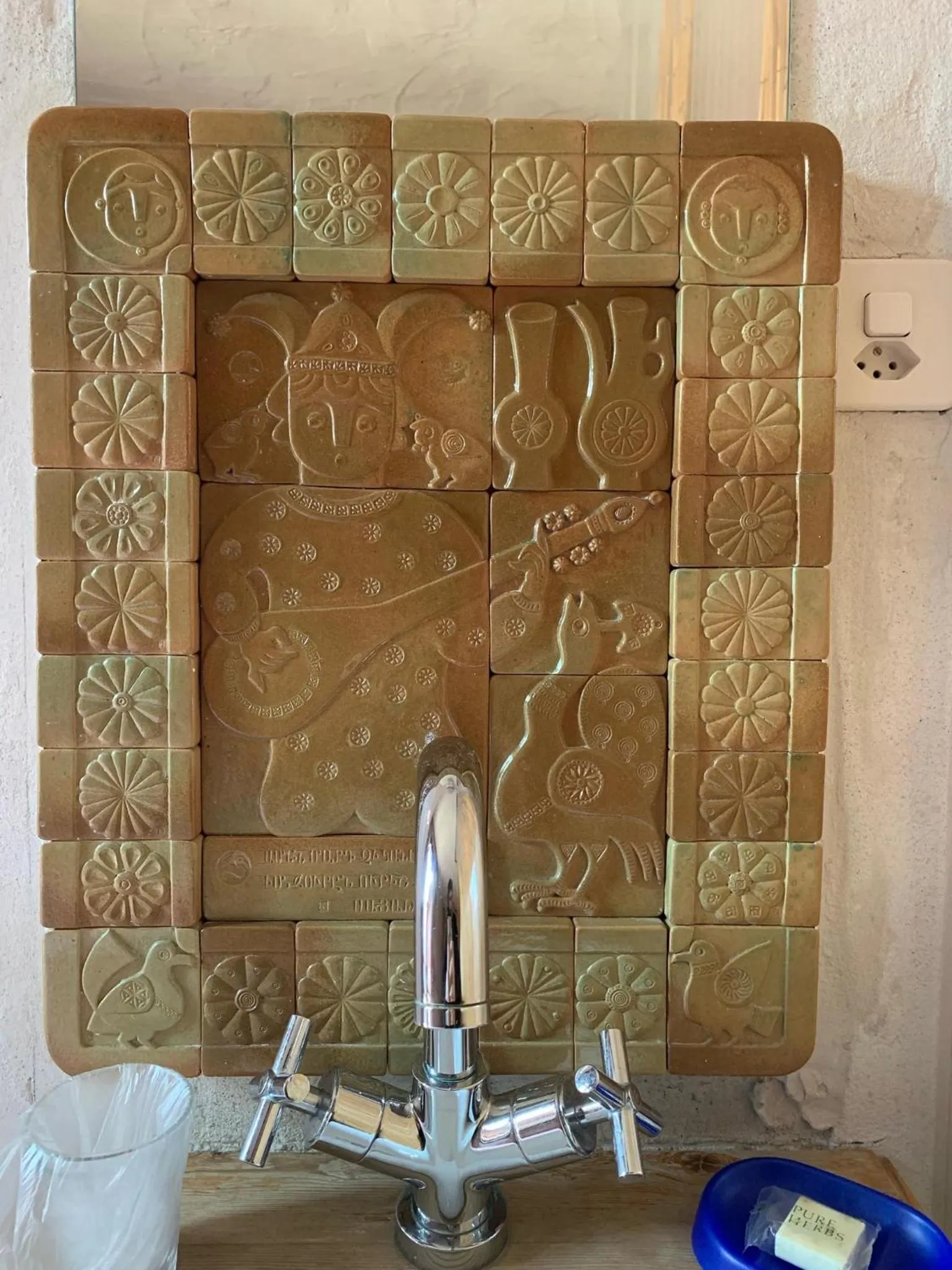 Decorative detail in Hotel les Touristes