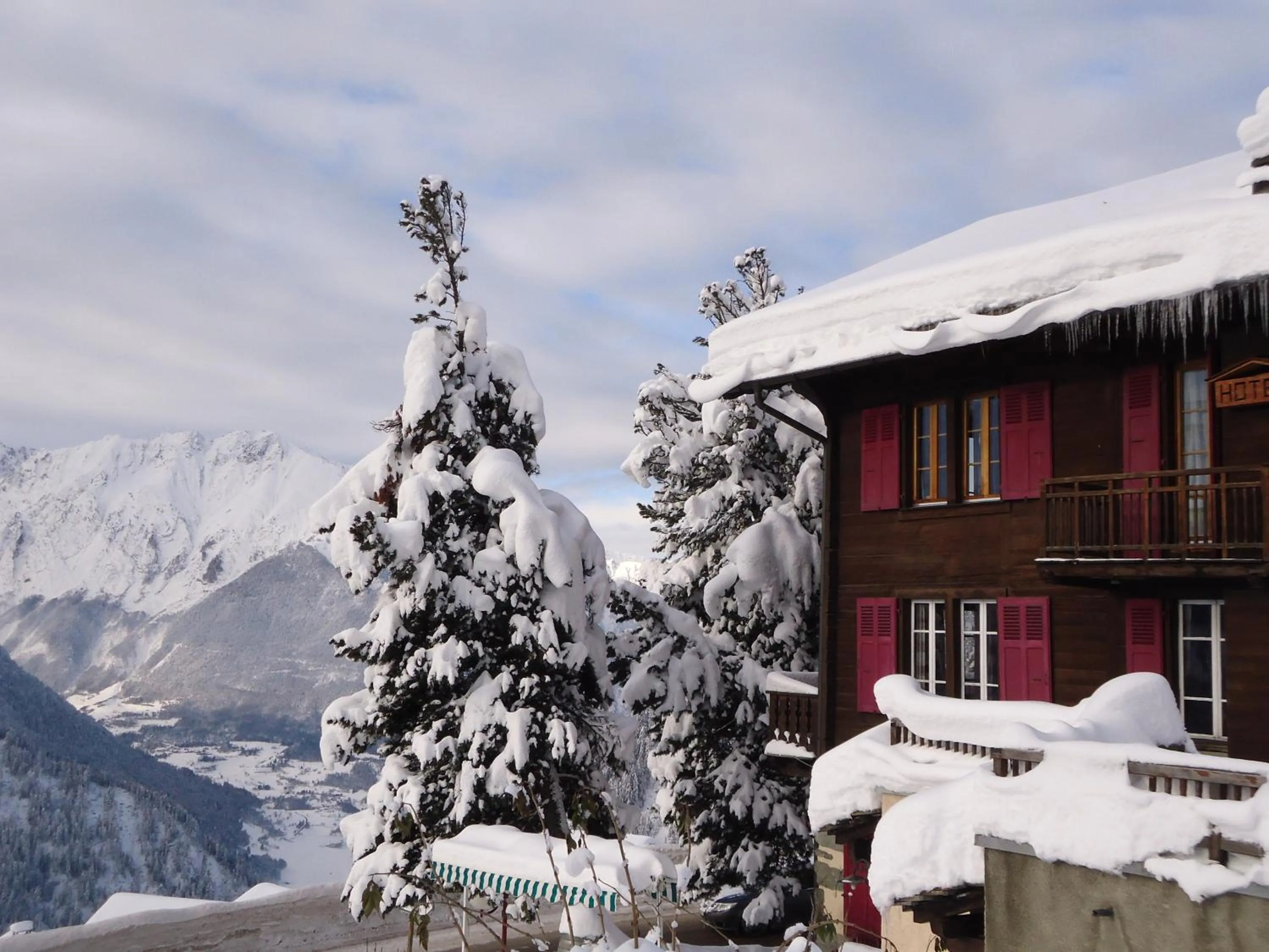 Facade/entrance in Hotel les Touristes