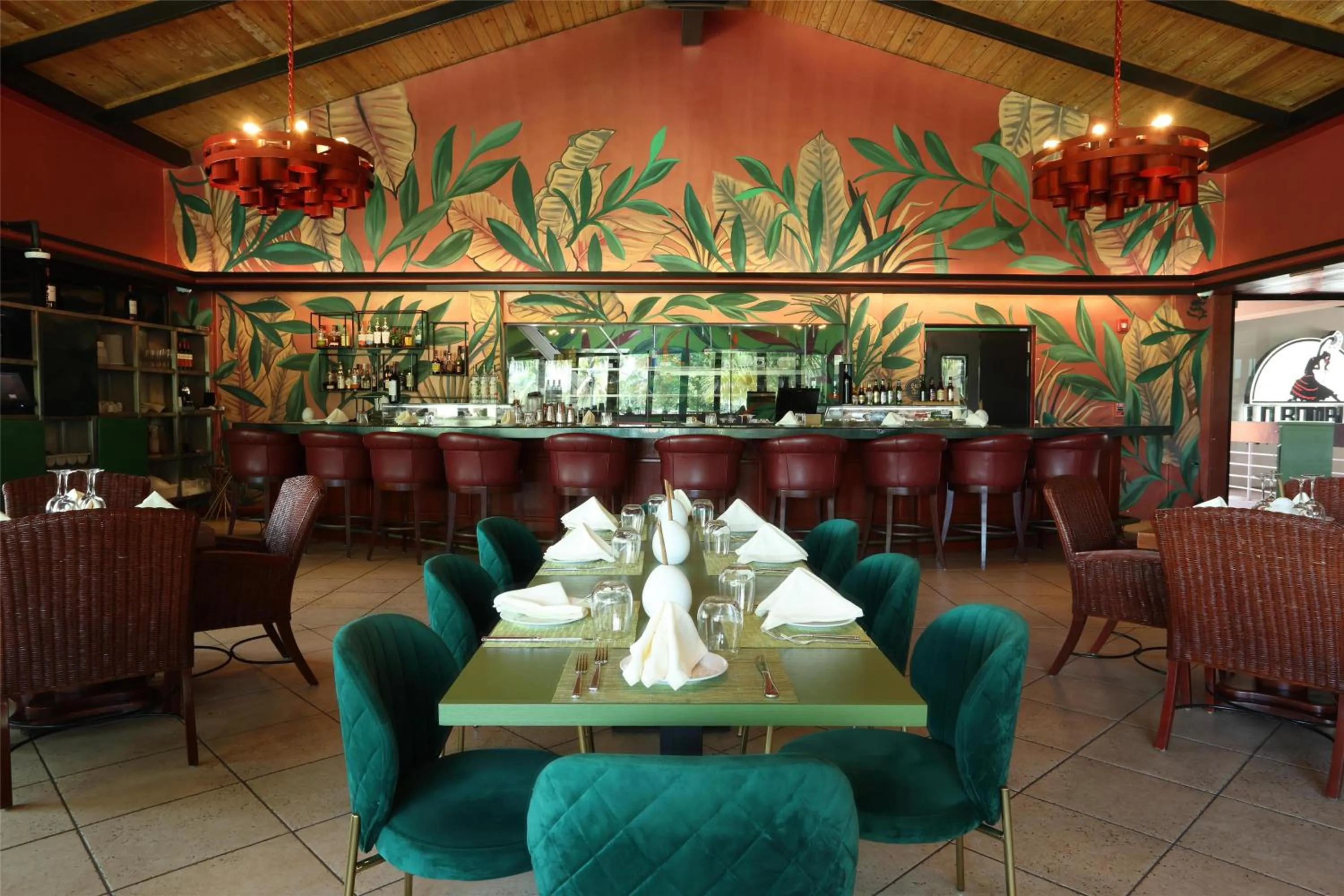 Restaurant/places to eat in Embassy Suites by Hilton Dorado del Mar Beach Resort