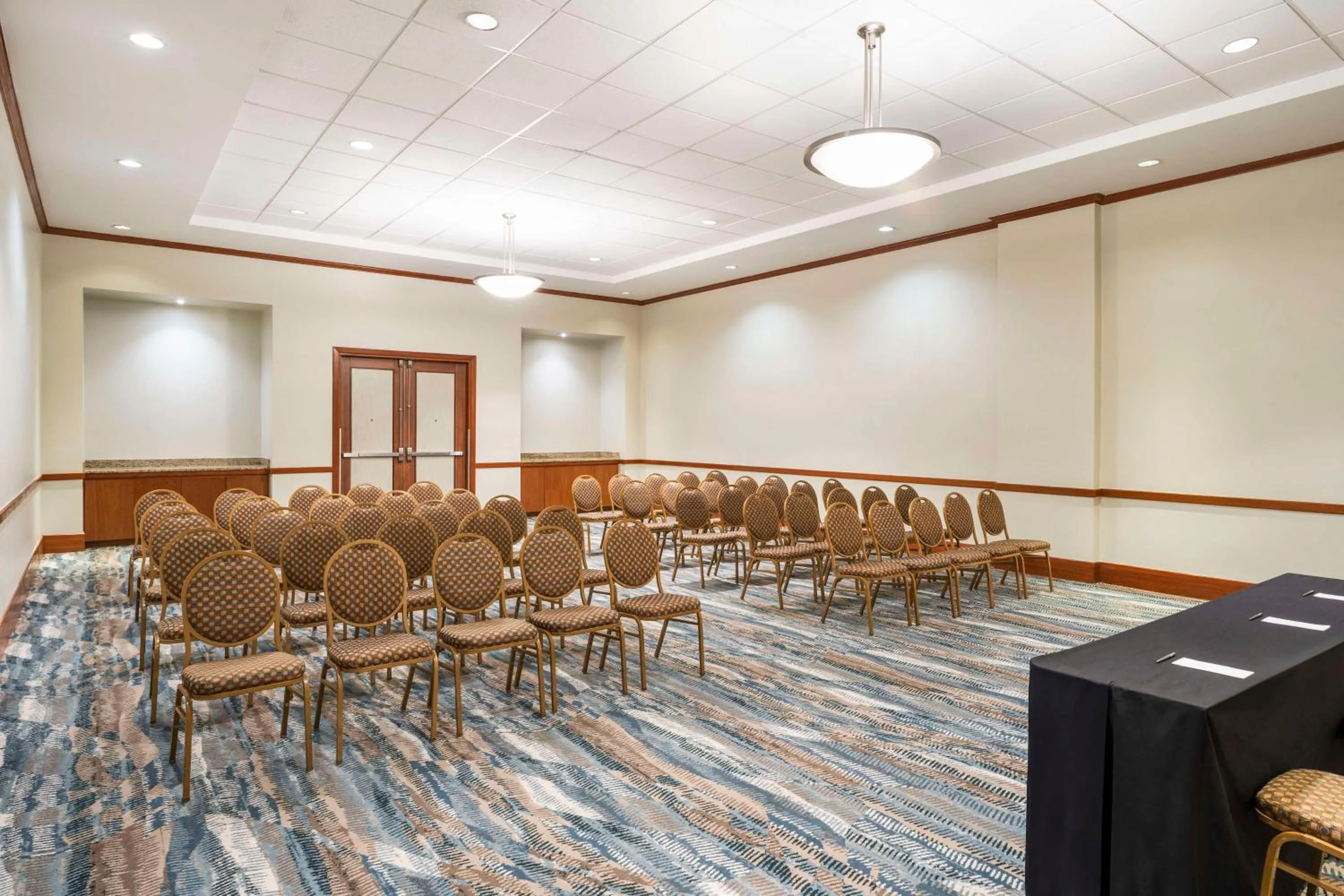 Meeting/conference room in Embassy Suites by Hilton Dorado del Mar Beach Resort