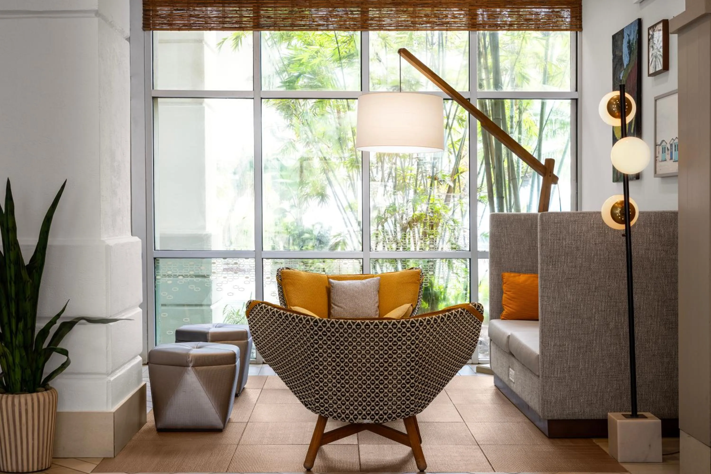 Lobby or reception in Hampton Inn & Suites San Juan