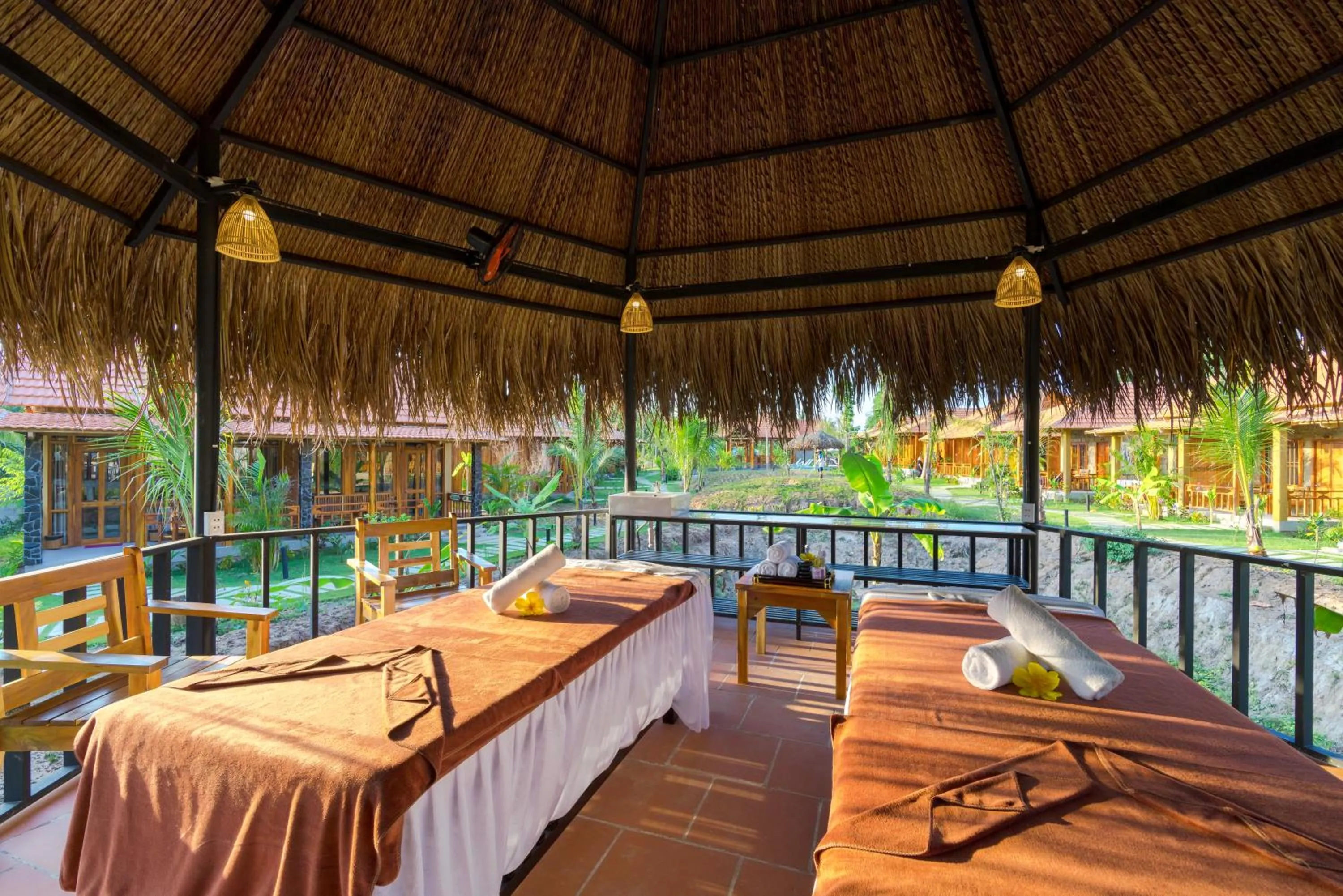 Spa and wellness centre/facilities in Island Lodge