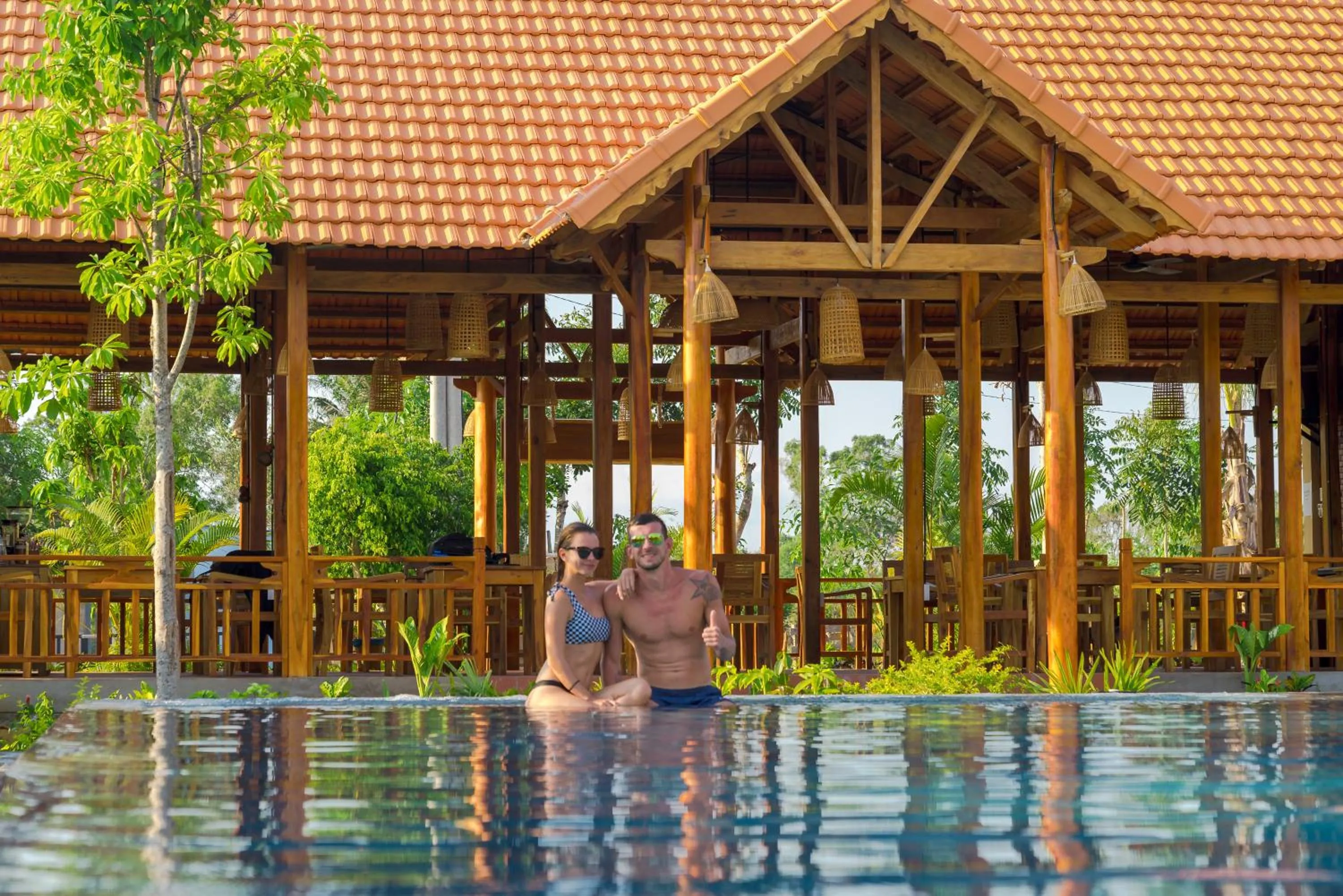 Restaurant/places to eat in Island Lodge