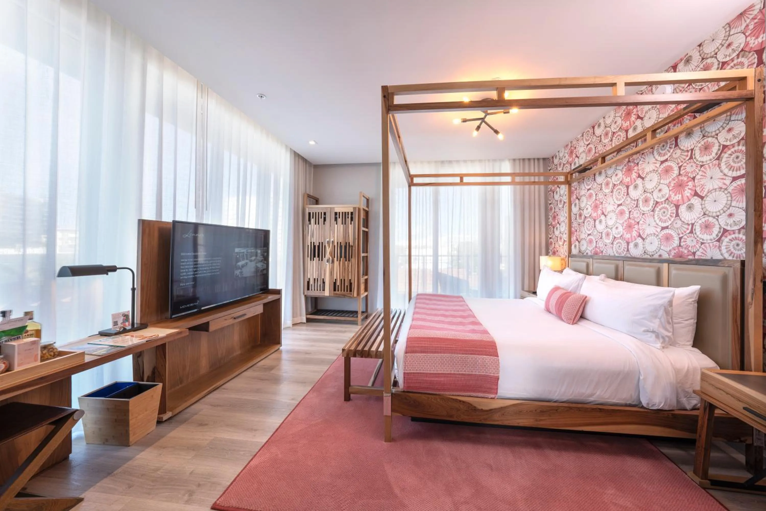 Bed in Lennox Miami Beach