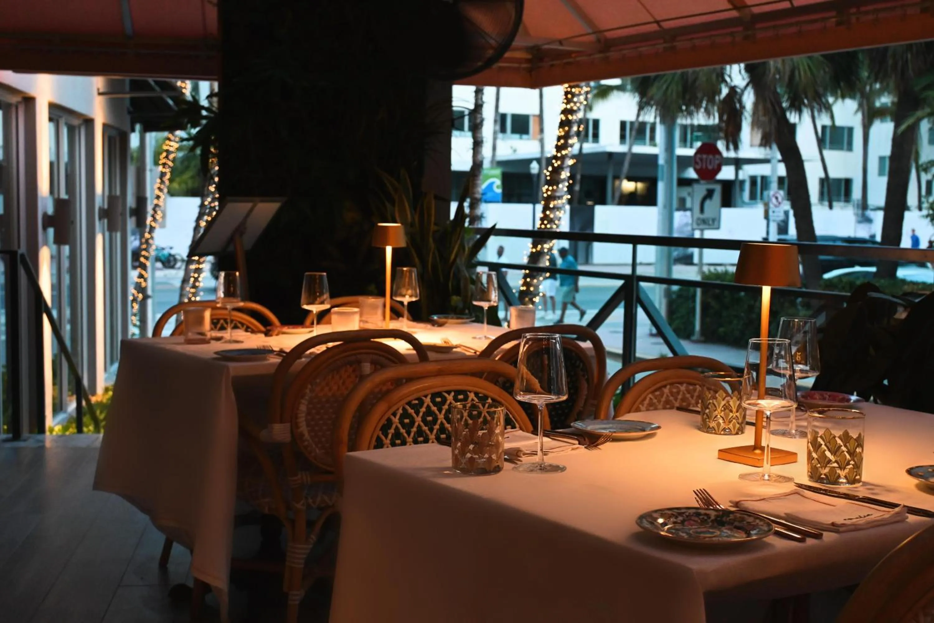 Restaurant/places to eat in Lennox Miami Beach