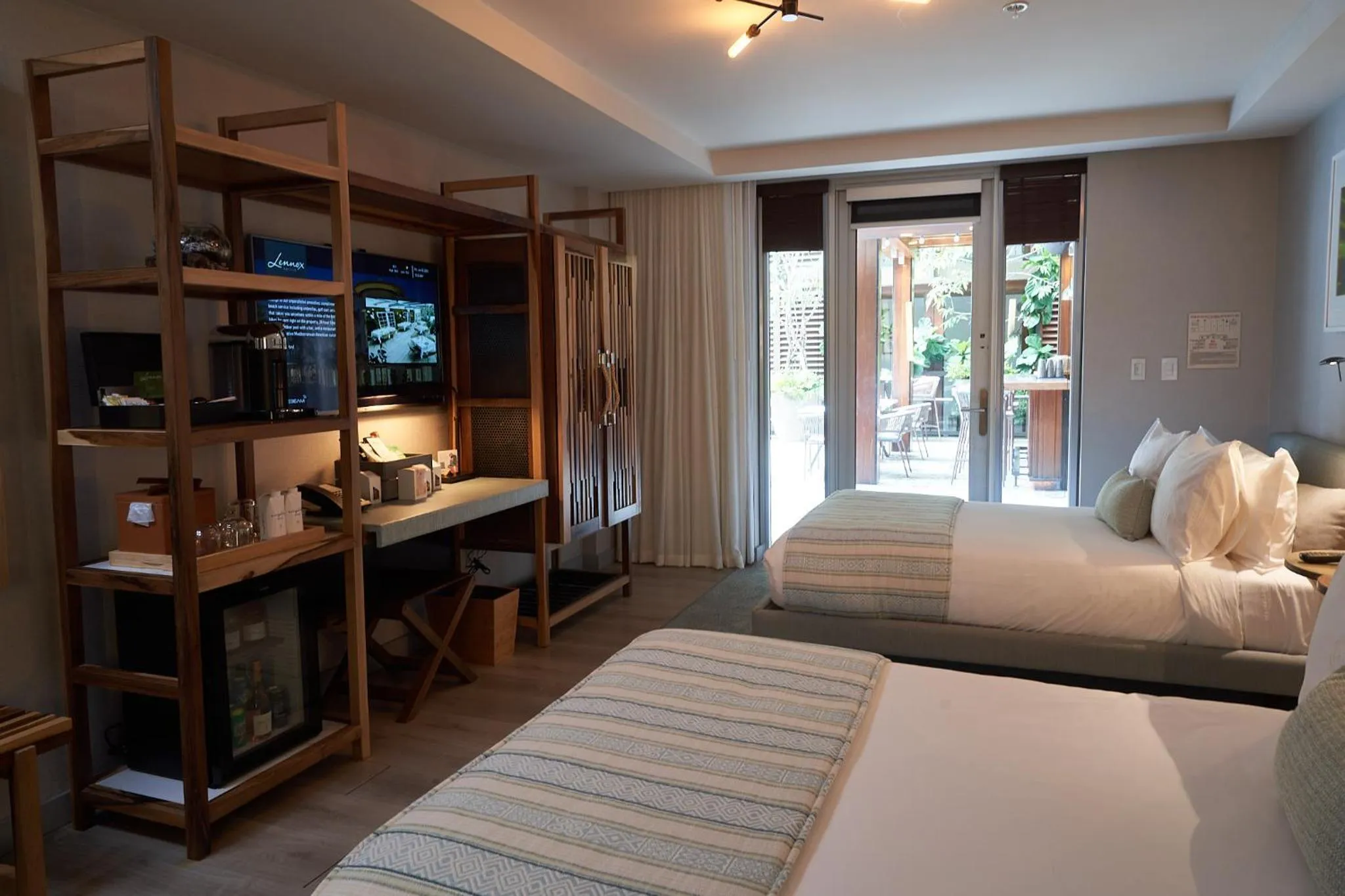 Bedroom, Bed in Lennox Miami Beach