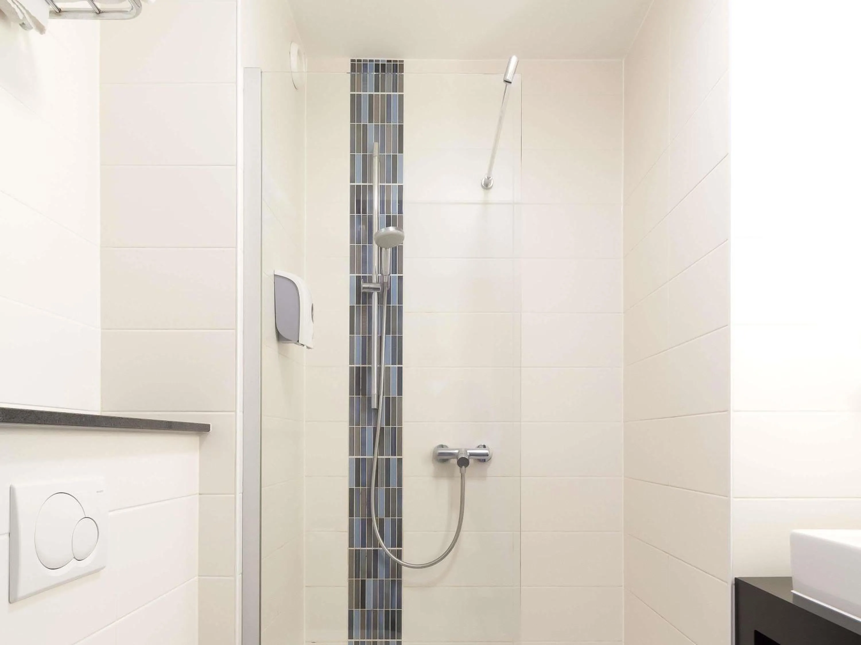 Bedroom in ibis Styles Hotel Brussels Centre Stéphanie