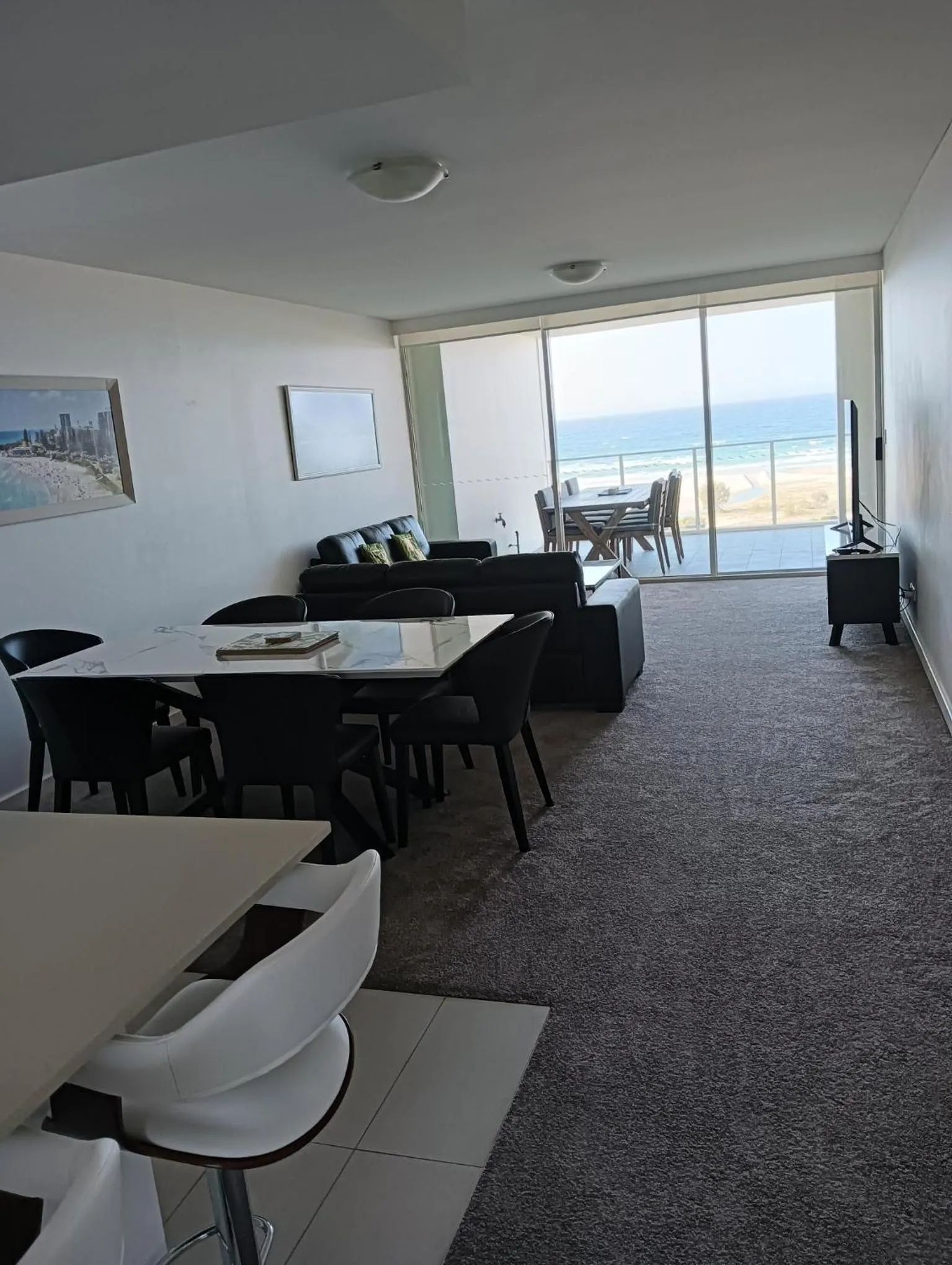 Dining area in Kirra Surf Apartments