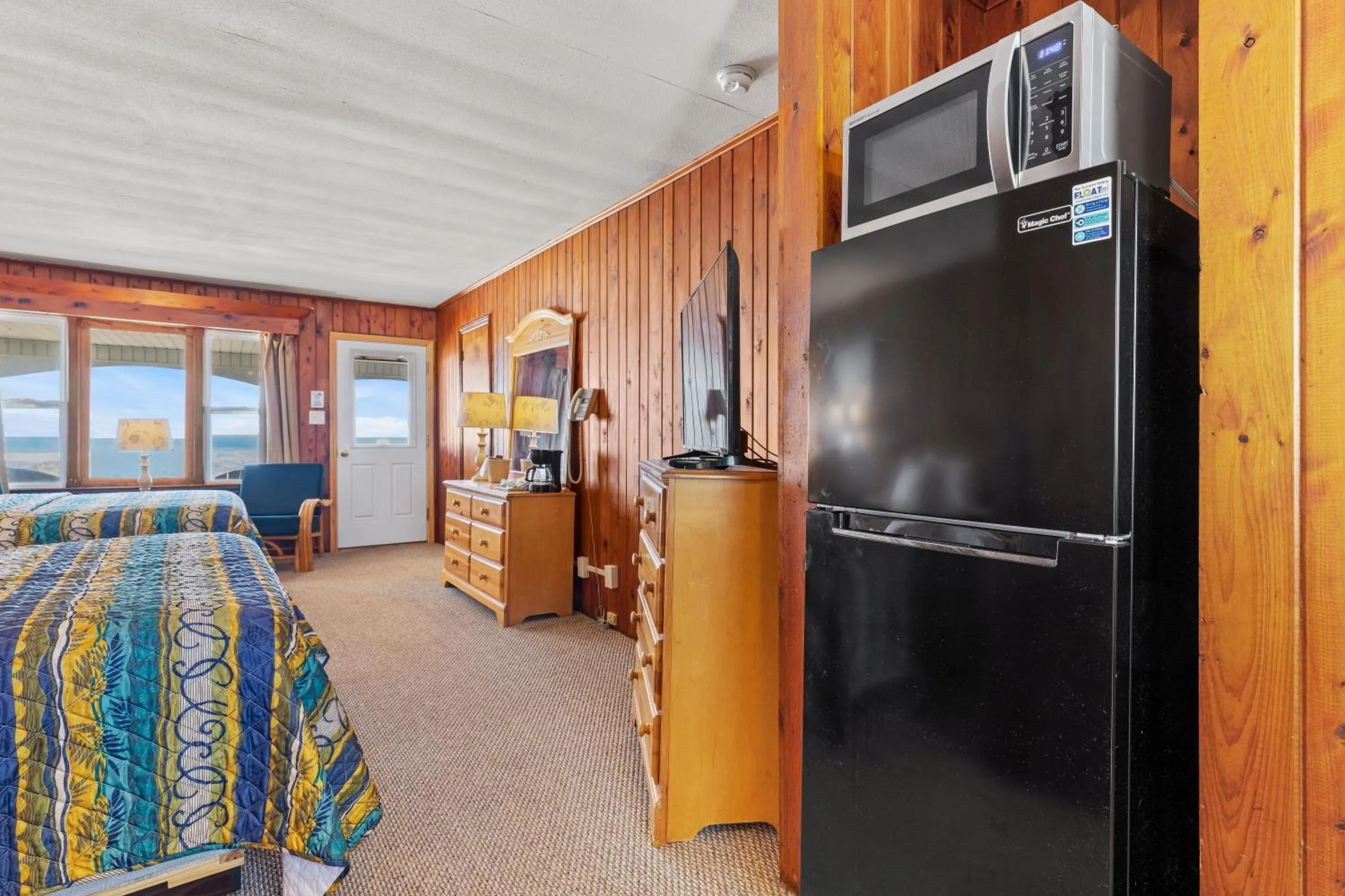 Bed in Cavalier by the Sea