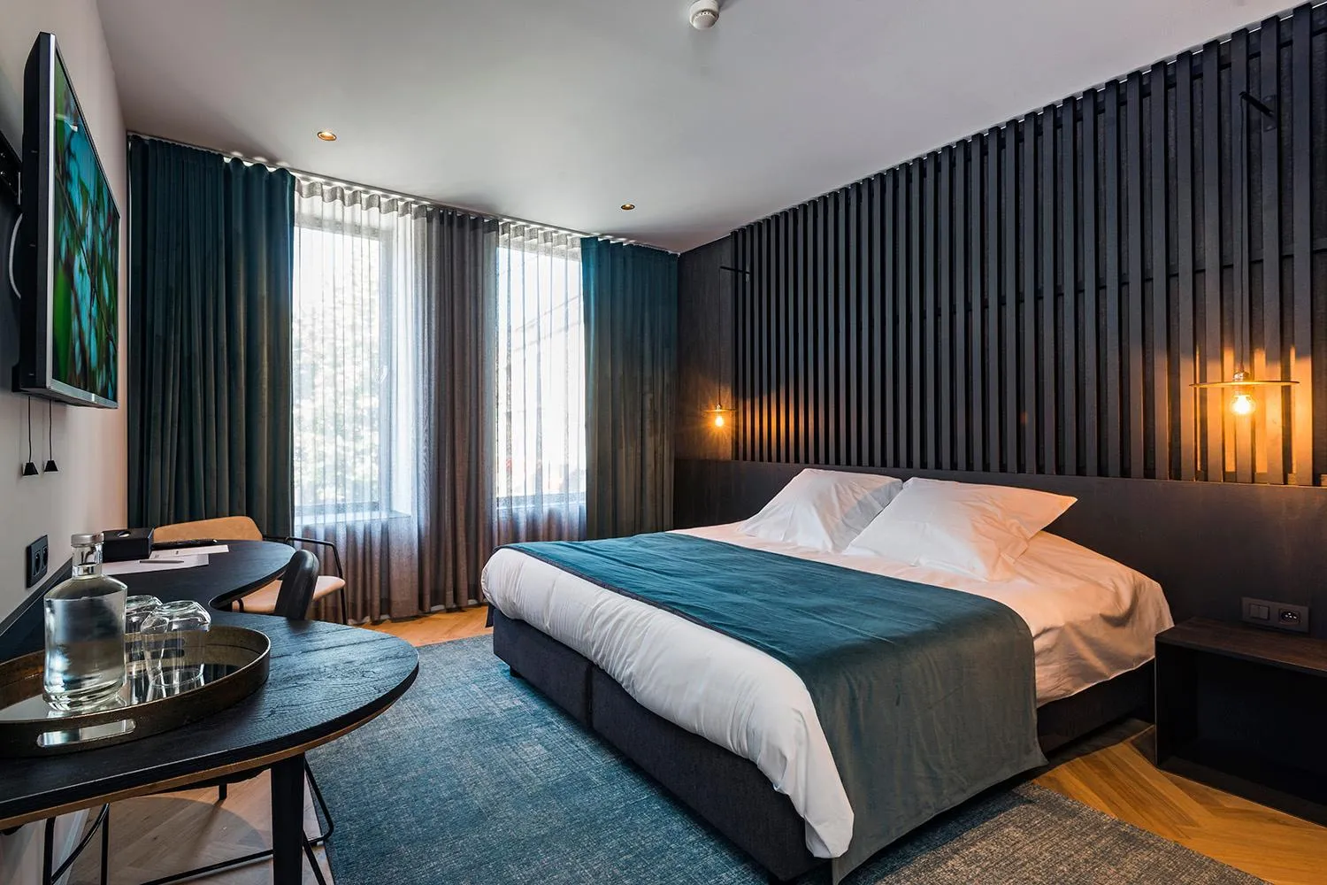 Bed in Designhotel Beila