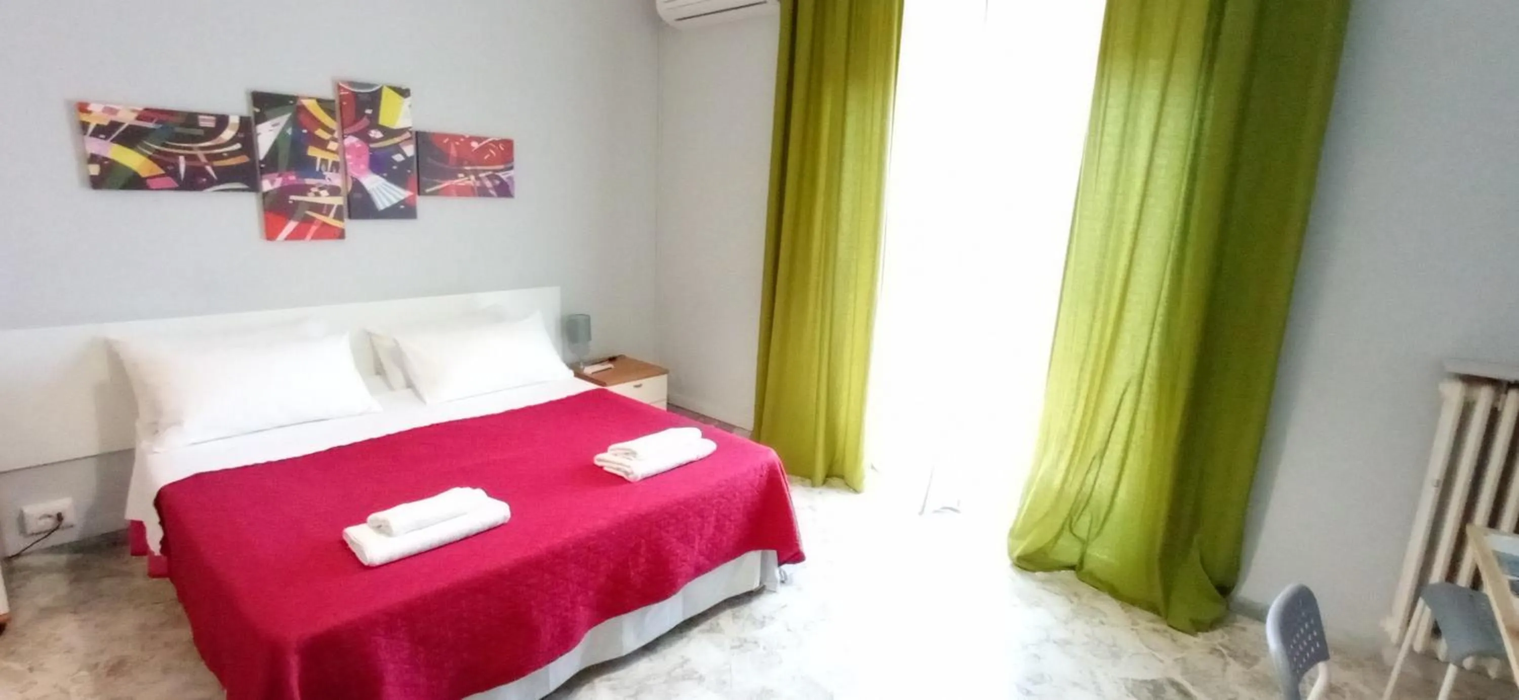 Bed in ROOM 110 BARI -guesthouse-