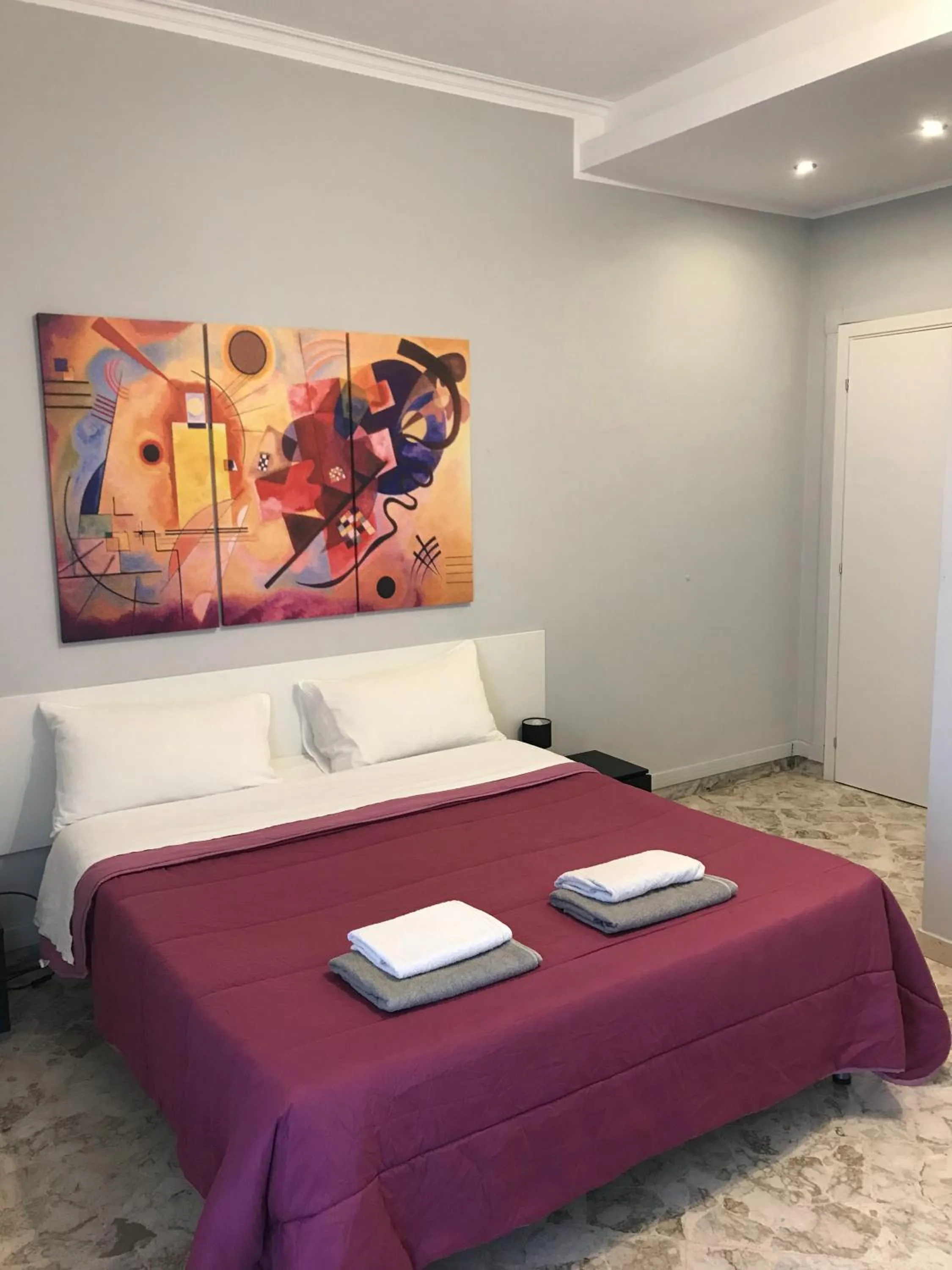 Bed in ROOM 110 BARI -guesthouse-