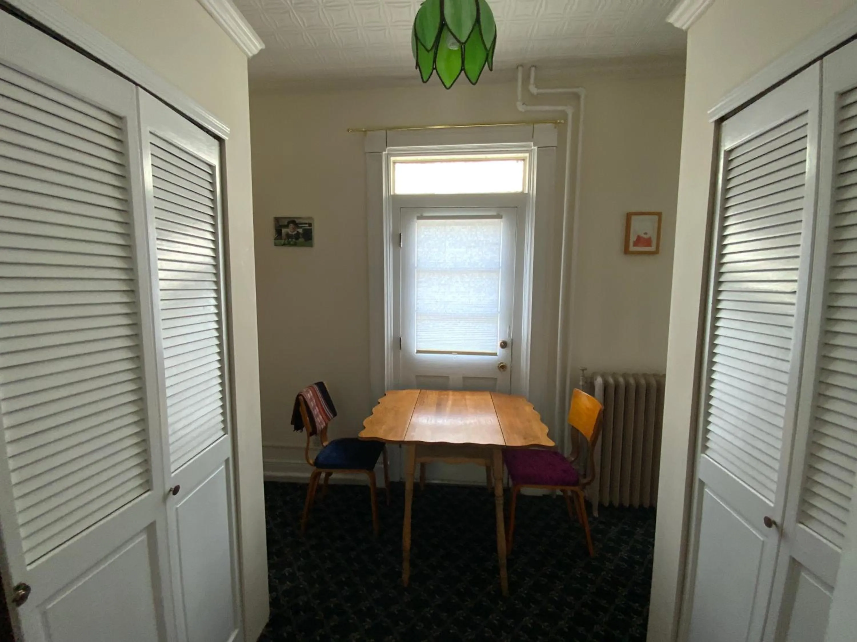 Dinner in Fort Pl B&B and Gallery