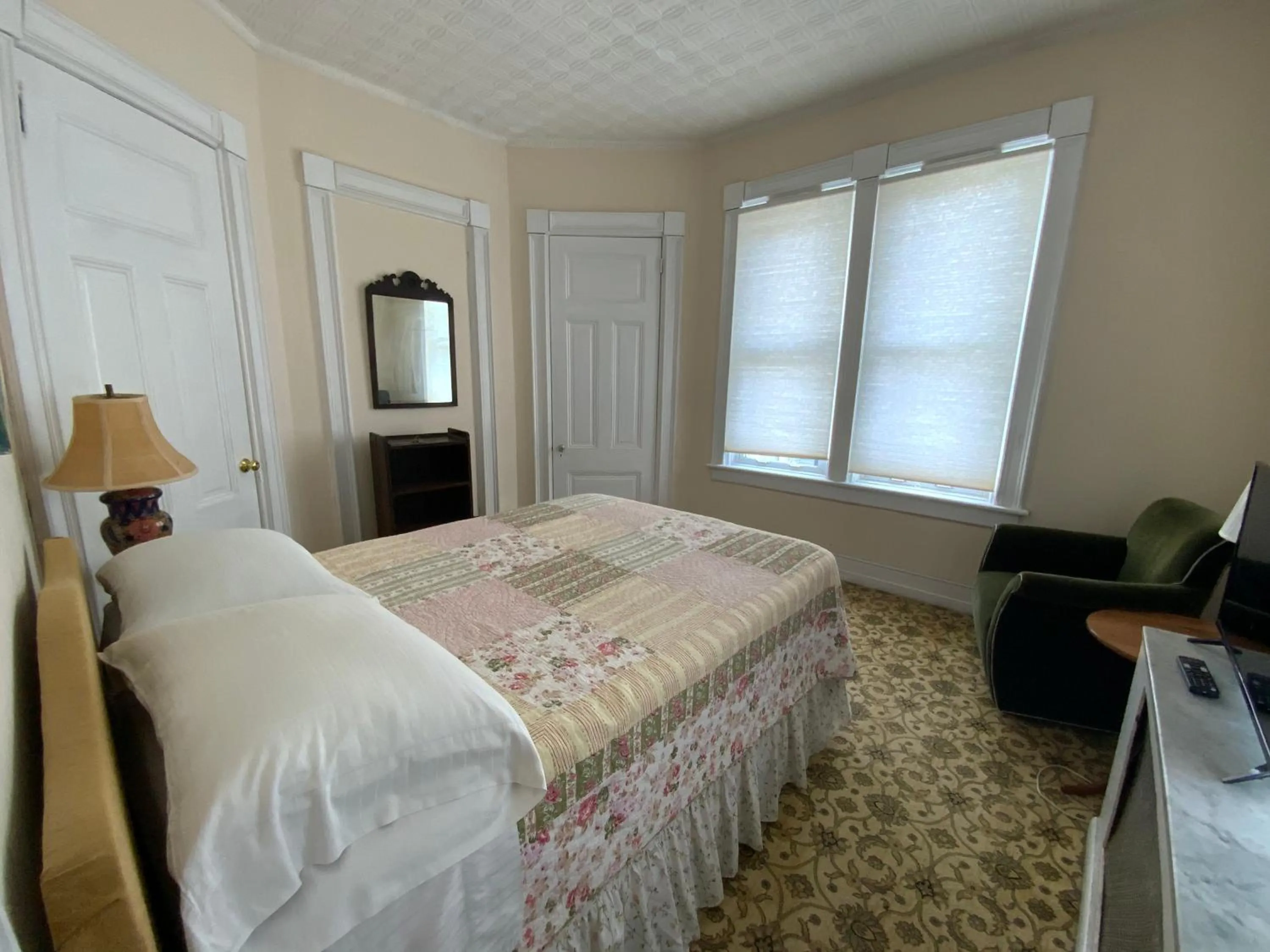 Bed in Fort Pl B&B and Gallery