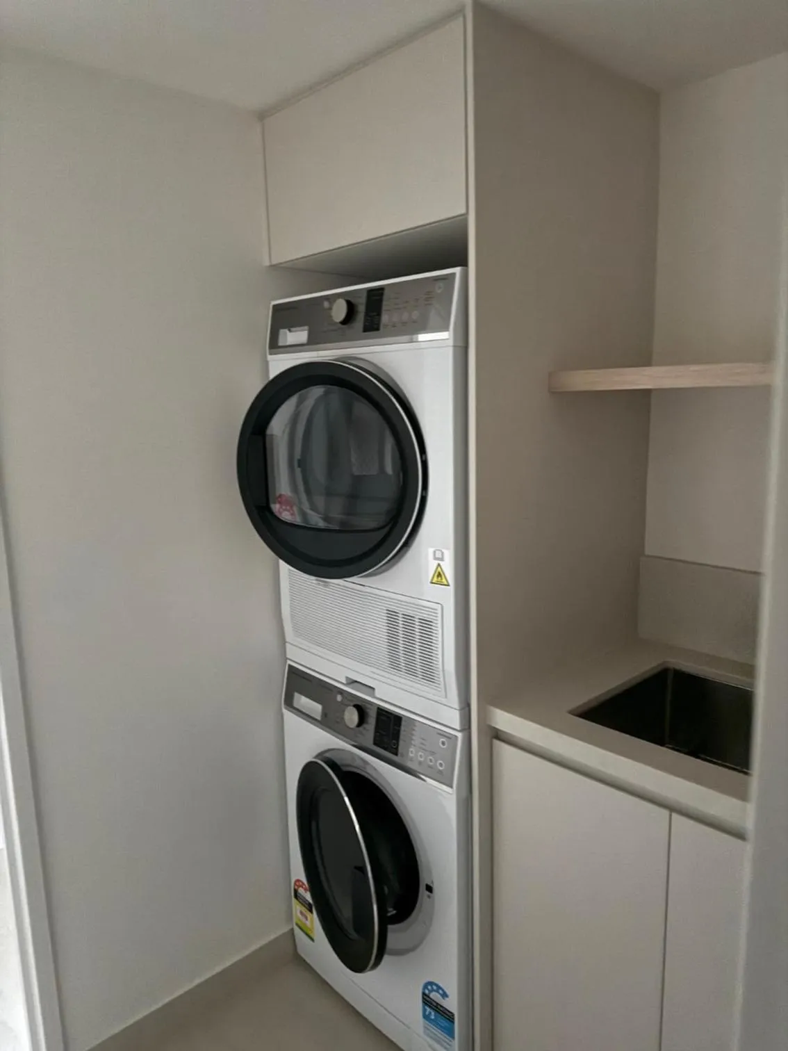 washing machine in Serenity Apartments Noosa