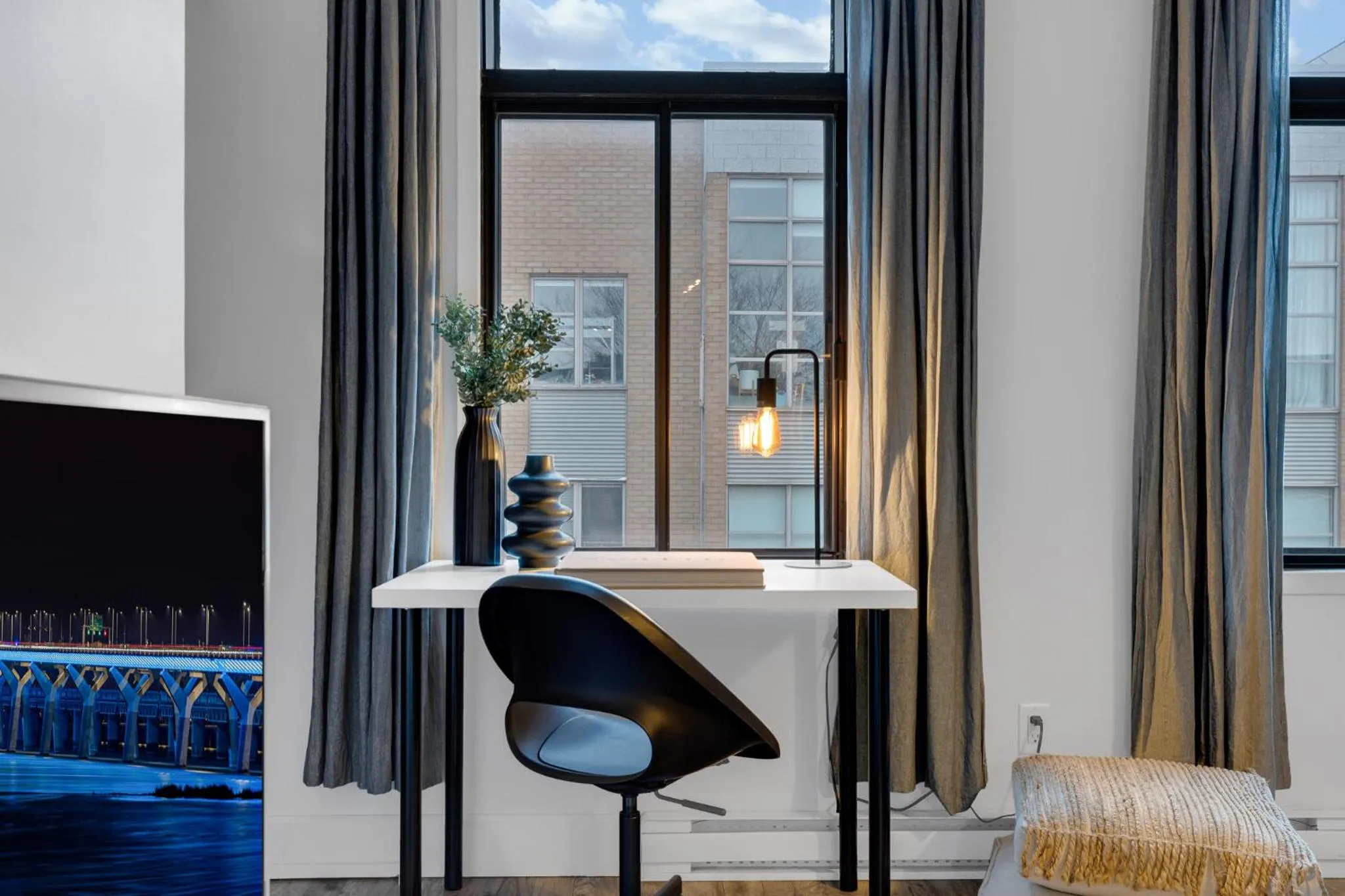 TV and multimedia in LiV MTL Urban