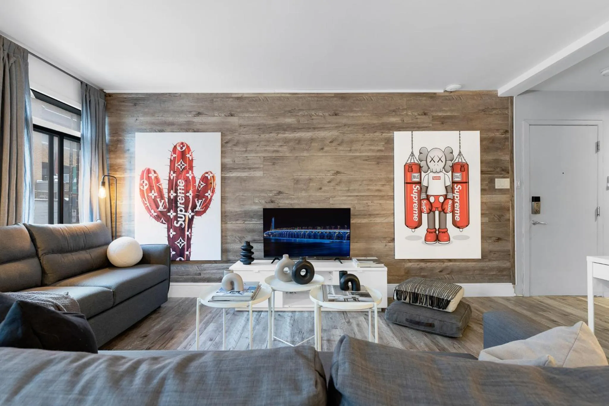 TV and multimedia in LiV MTL Urban