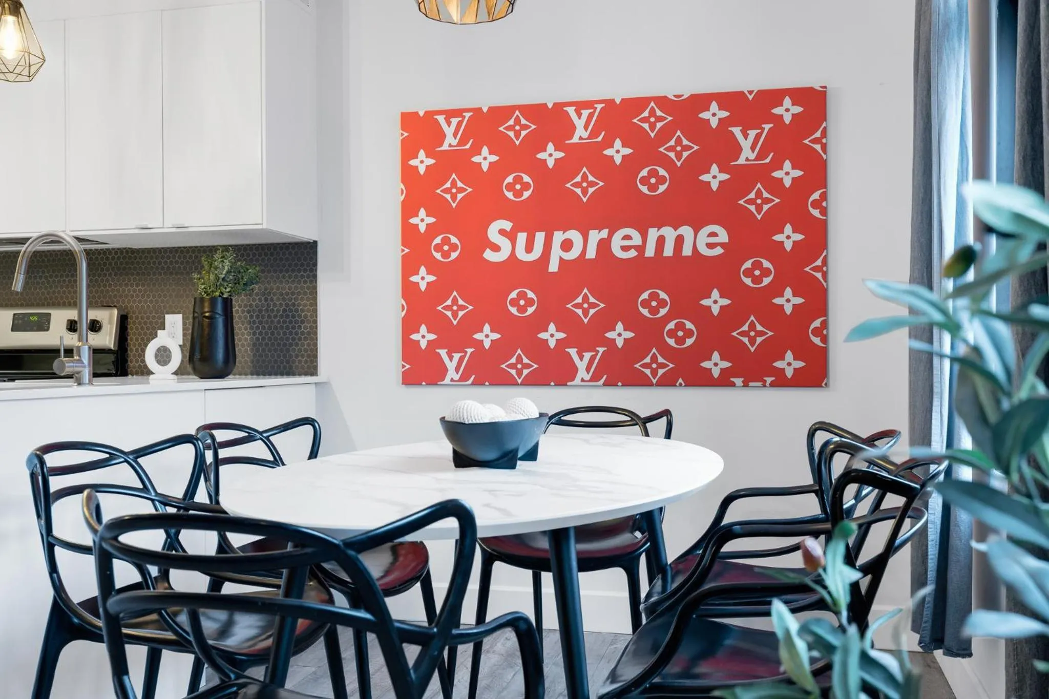 Kitchen or kitchenette in LiV MTL Urban