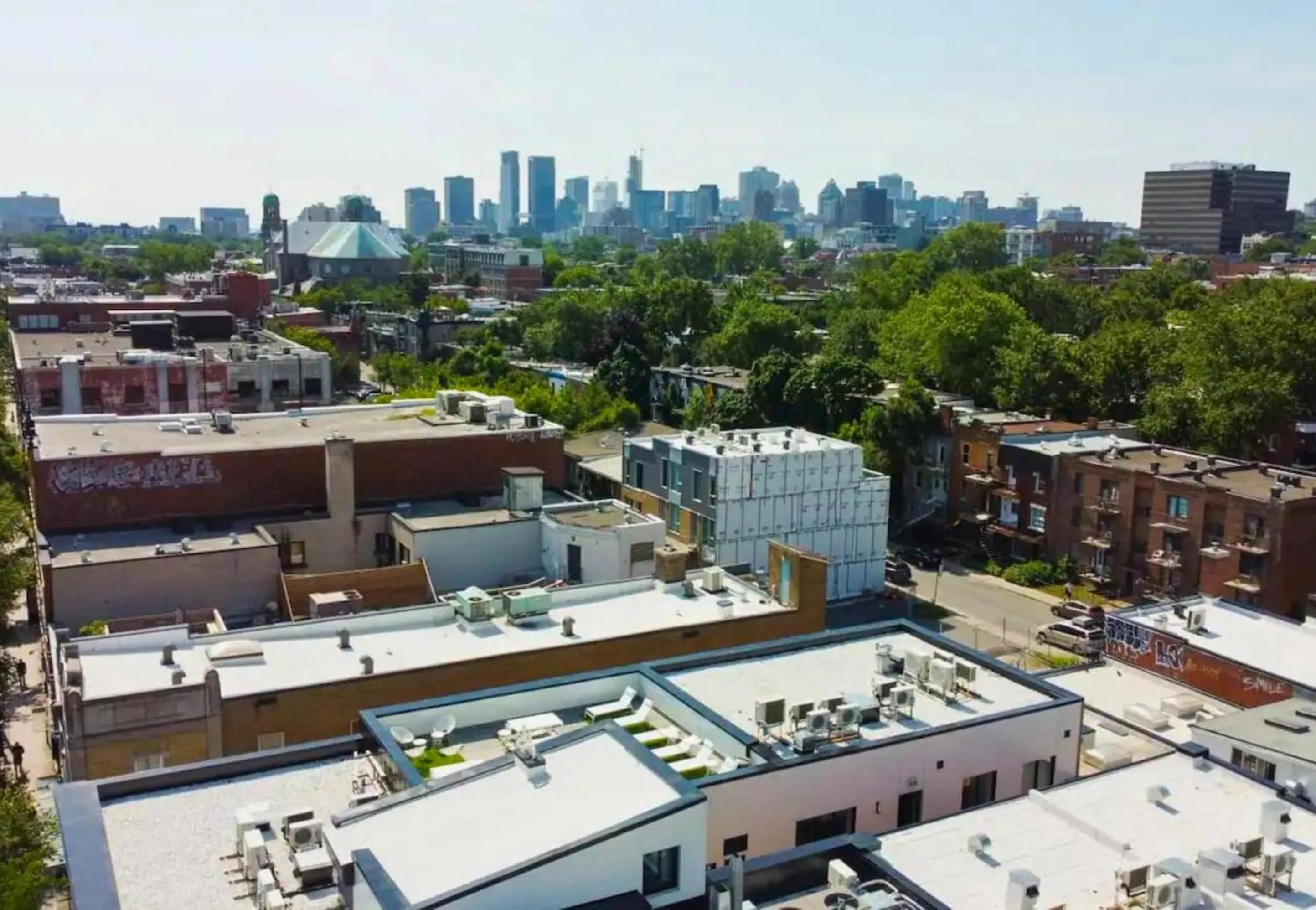 Property building in LiV MTL Urban