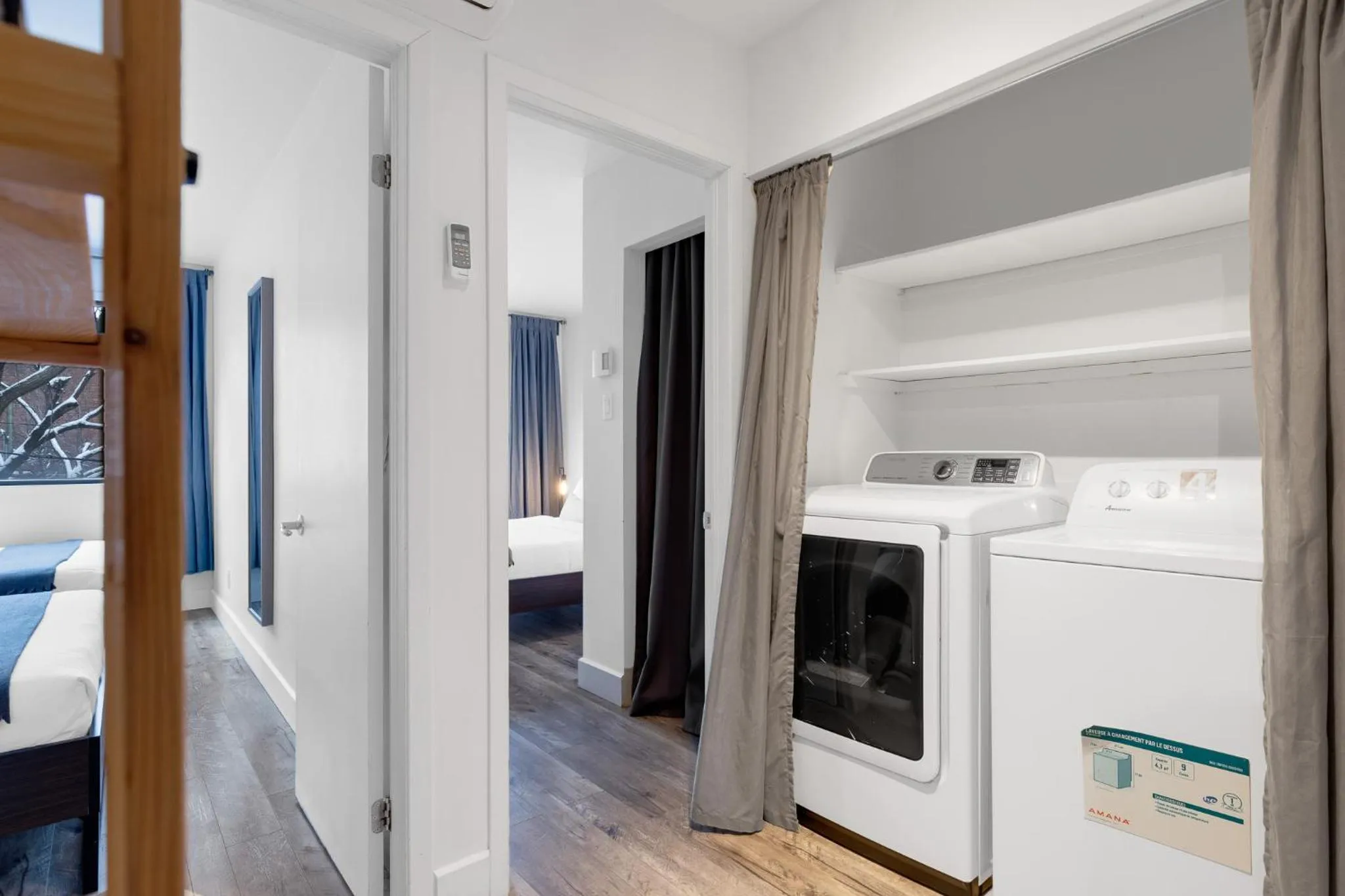 washing machine, Bed in LiV MTL Urban