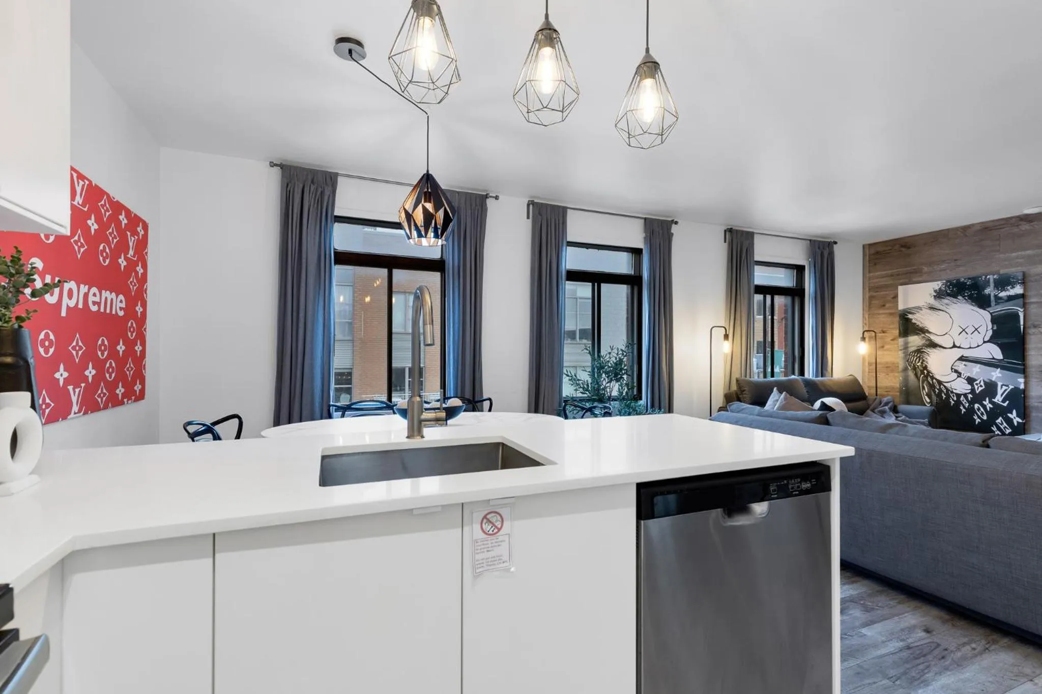 Kitchen or kitchenette in LiV MTL Urban