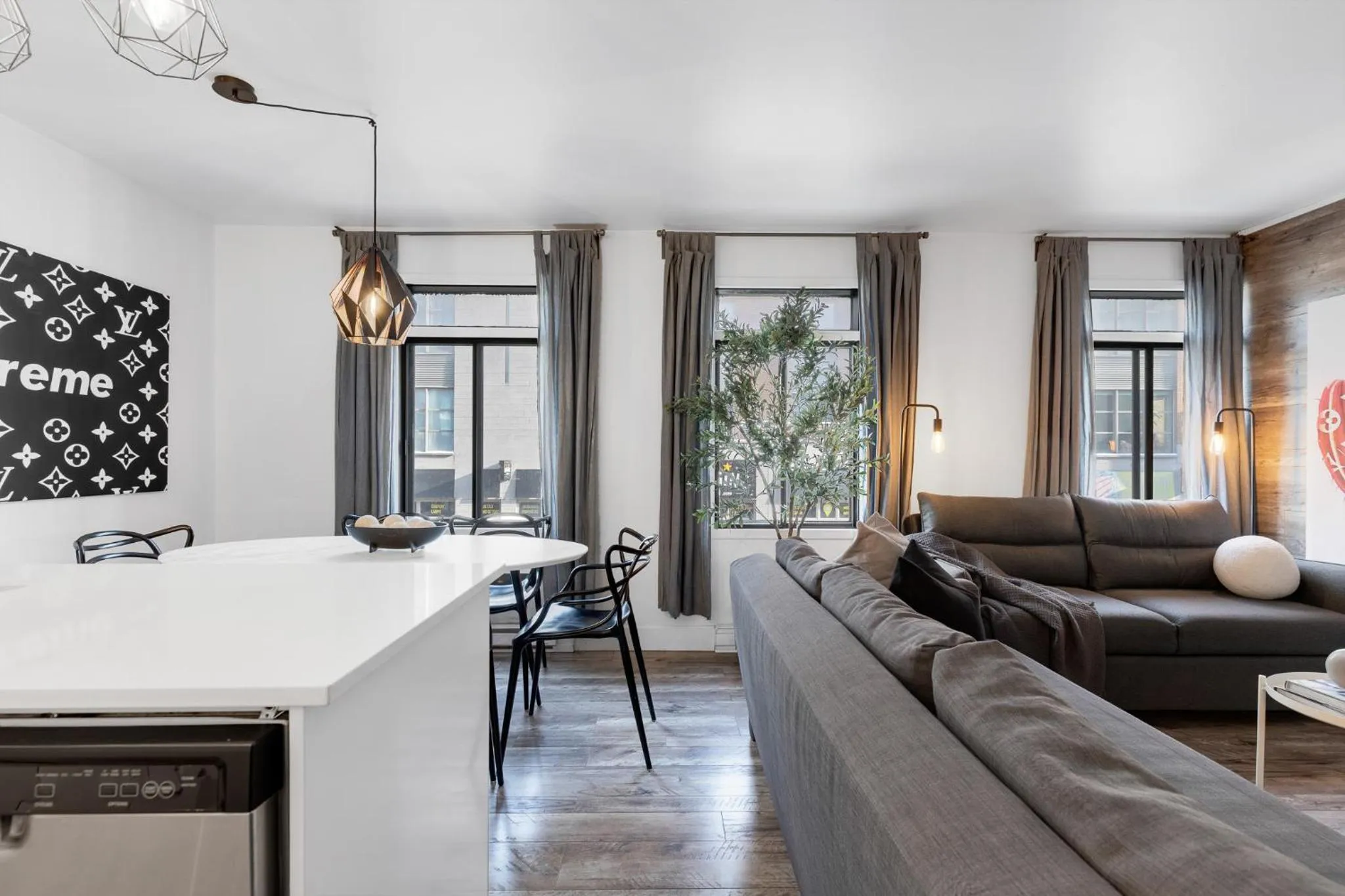 Bed in LiV MTL Urban