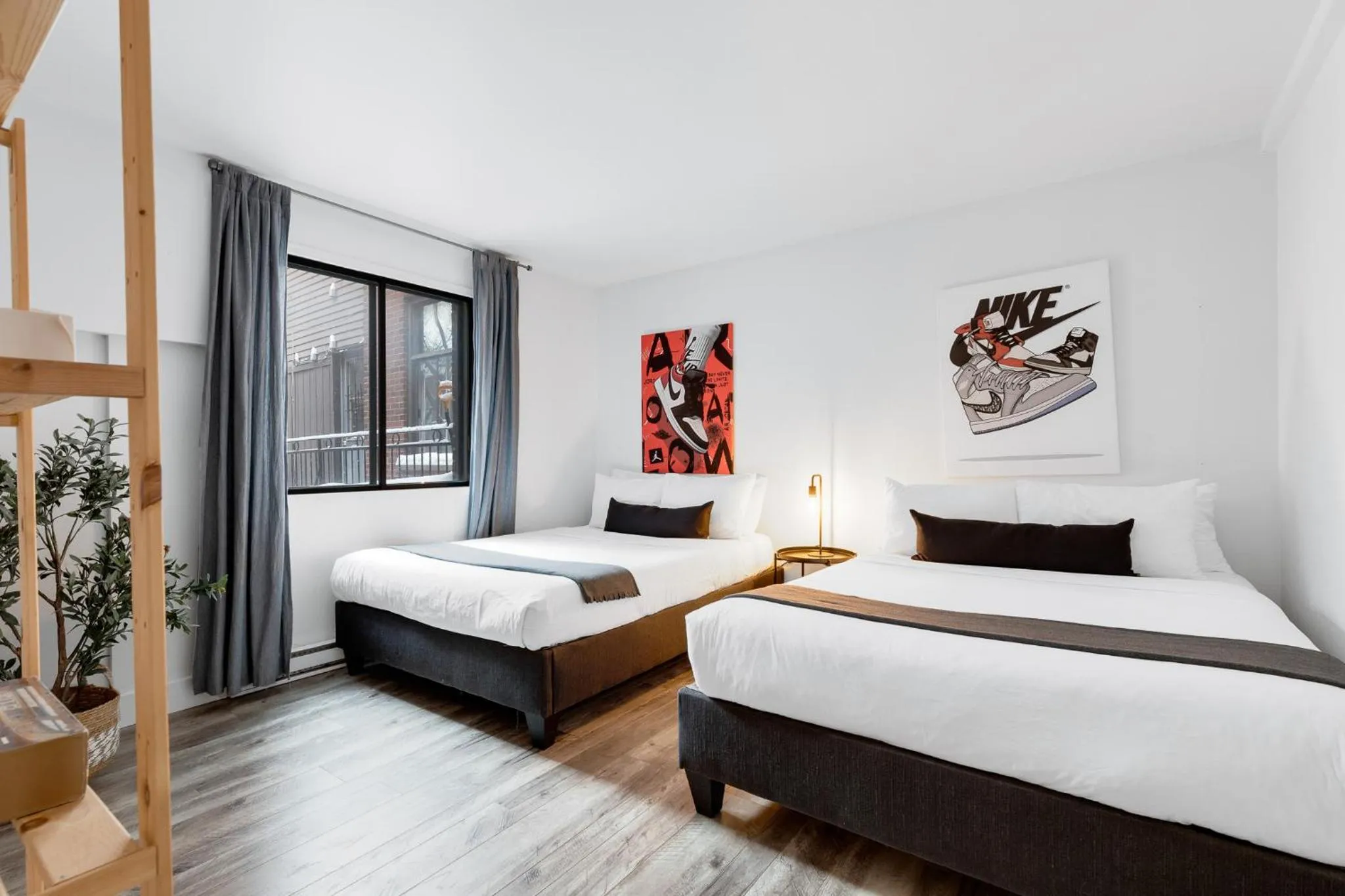 Bed in LiV MTL Urban