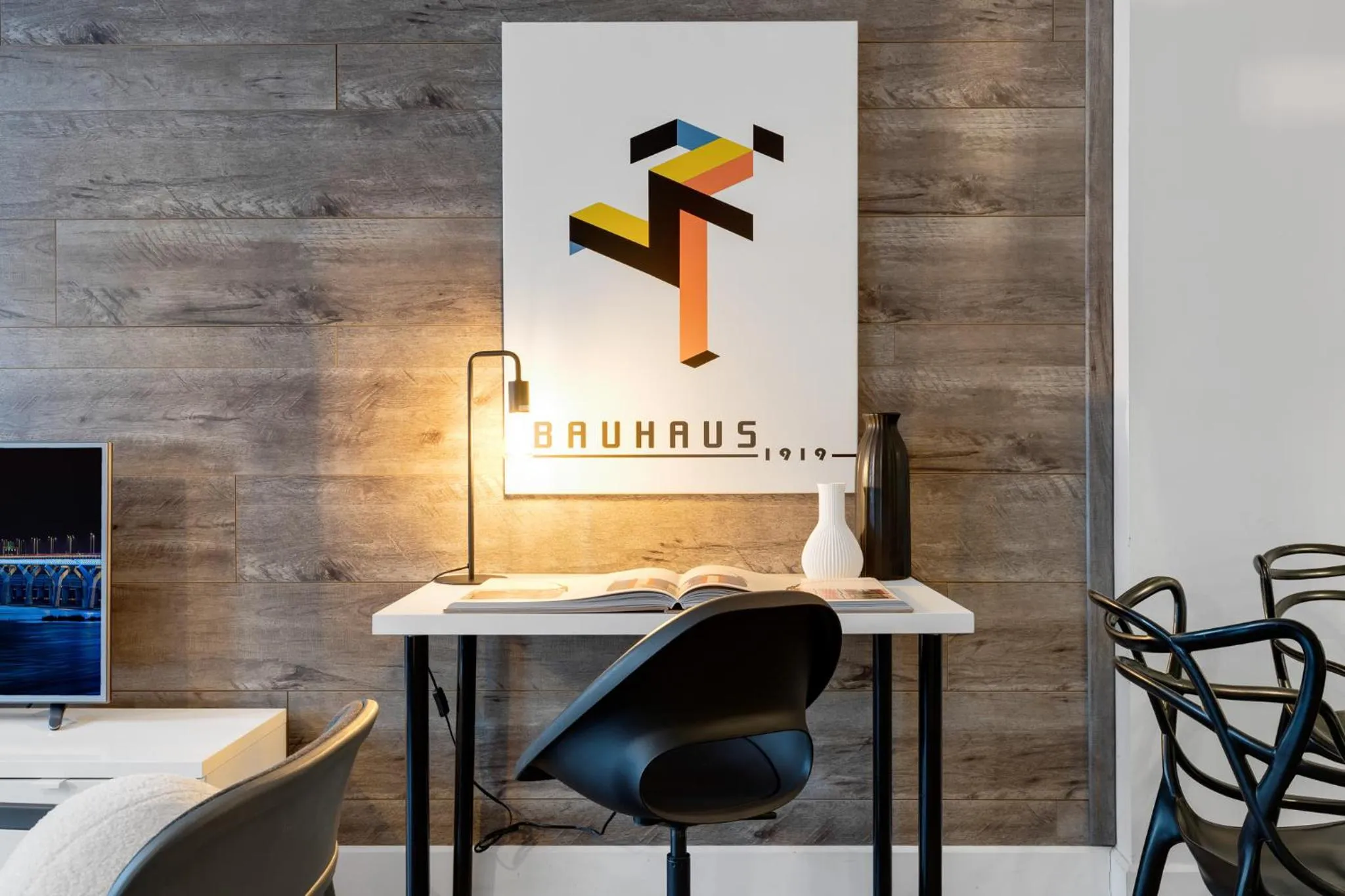 TV and multimedia in LiV MTL Urban