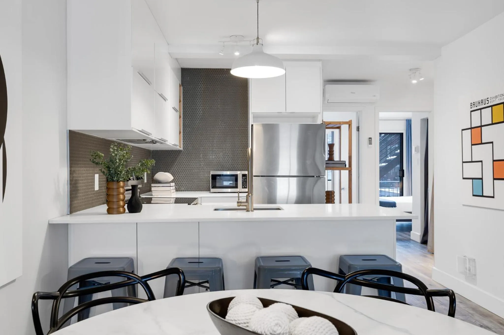 TV and multimedia in LiV MTL Urban