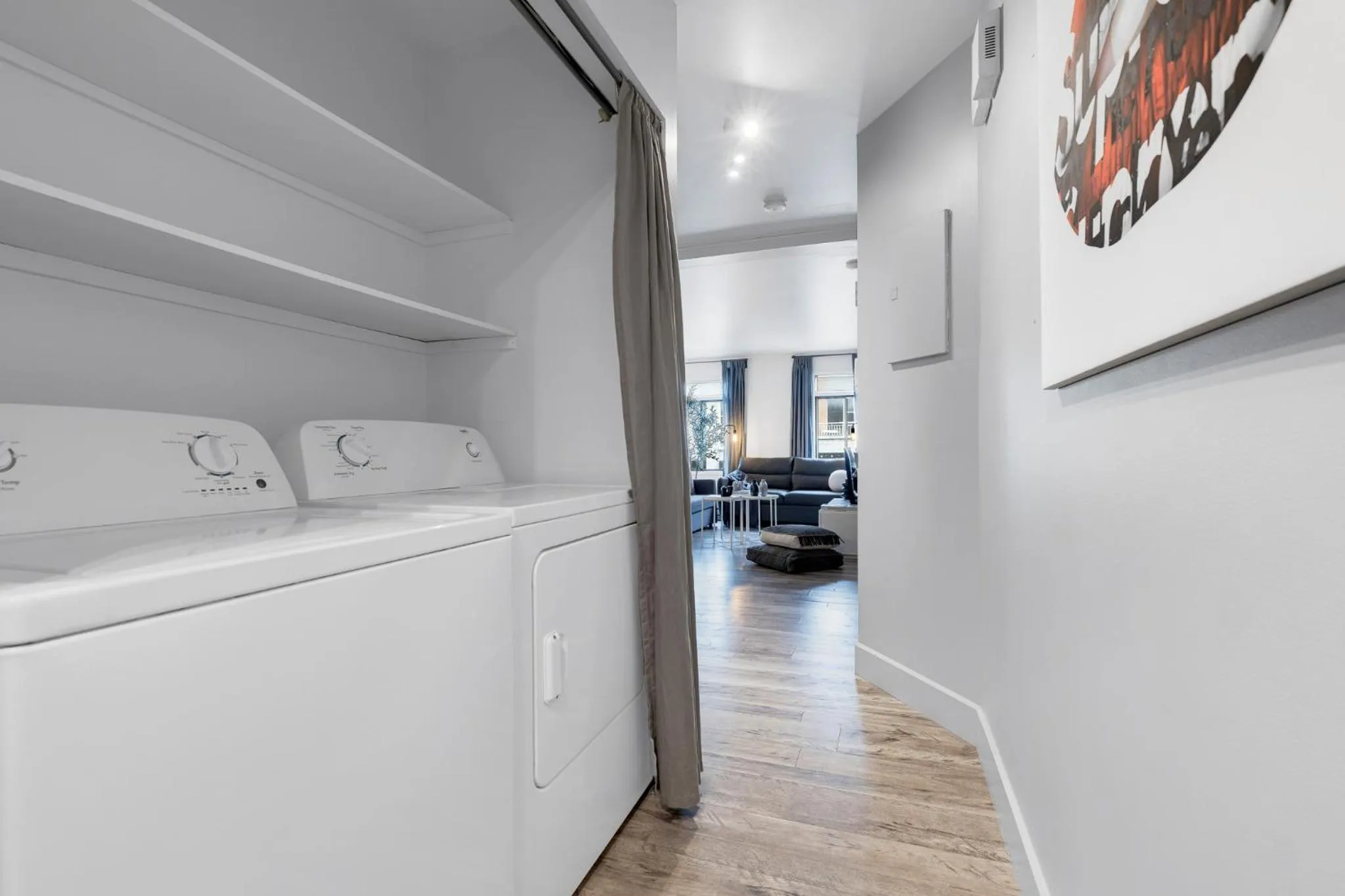 washing machine in LiV MTL Urban