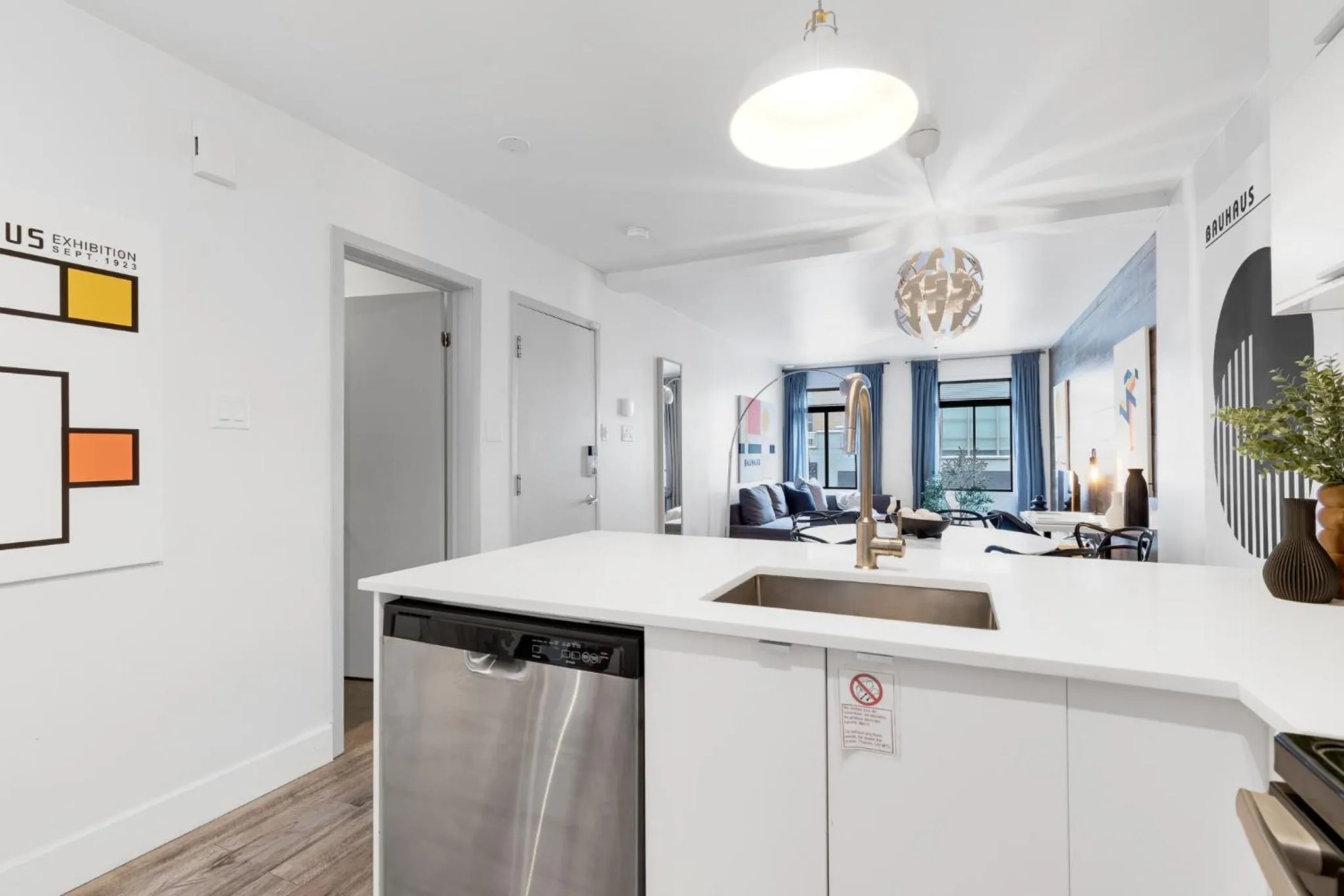 Kitchen or kitchenette in LiV MTL Urban