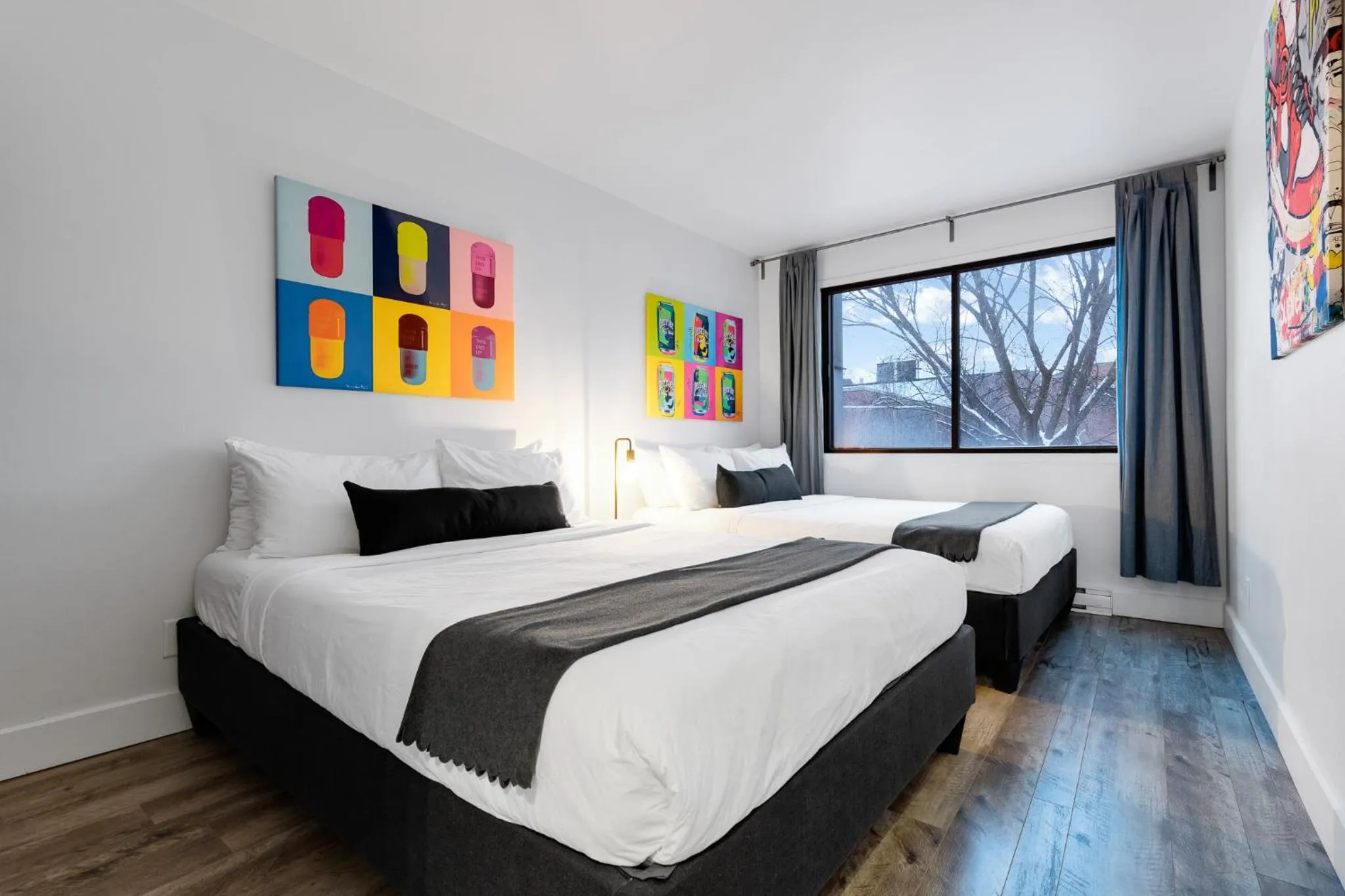 Bed in LiV MTL Urban