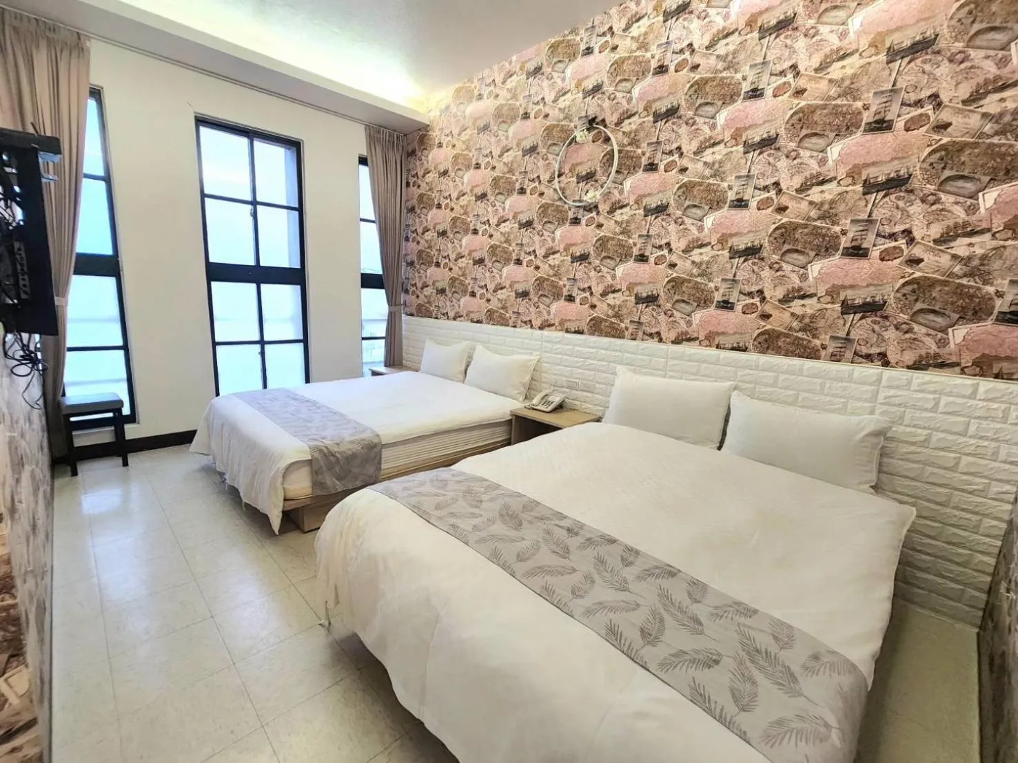 Bed in Jia-Jia Business Hotel