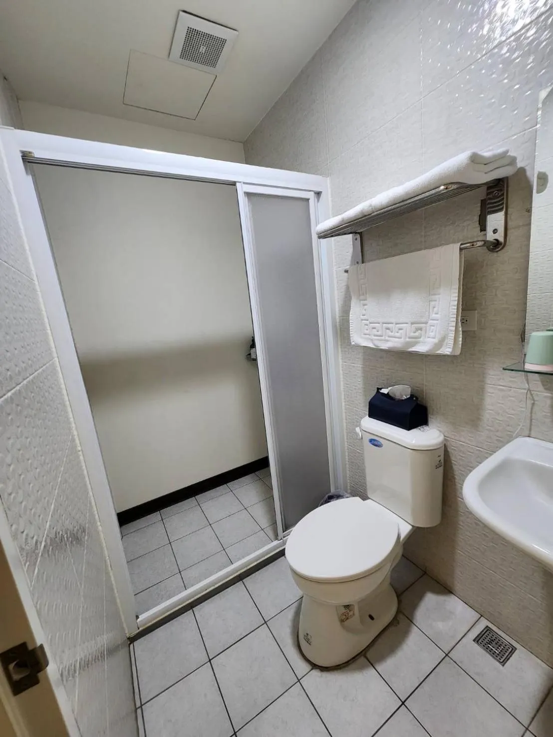 Jia-Jia Business Hotel