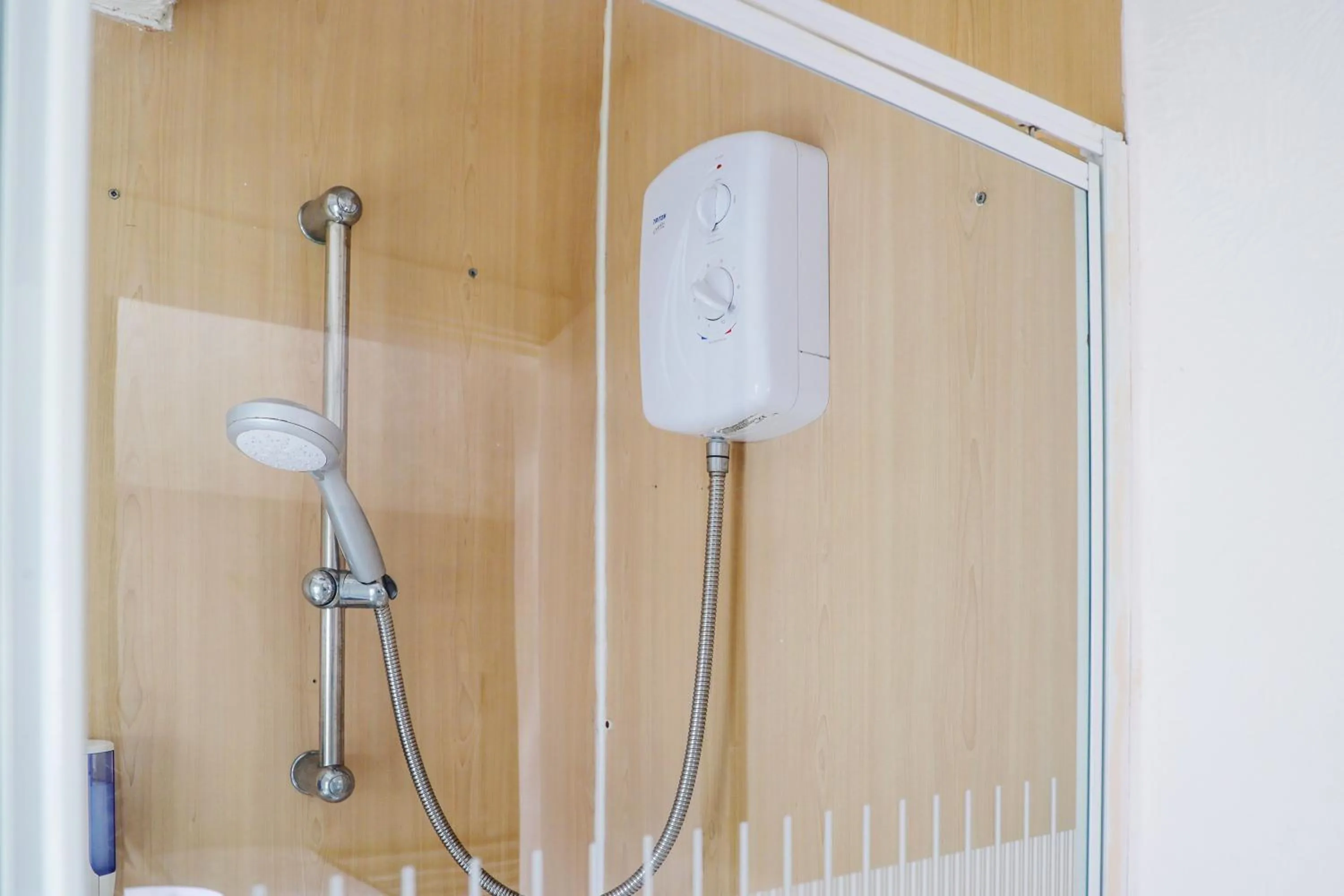 Bathroom in The Shores Hotel, Central Blackpool