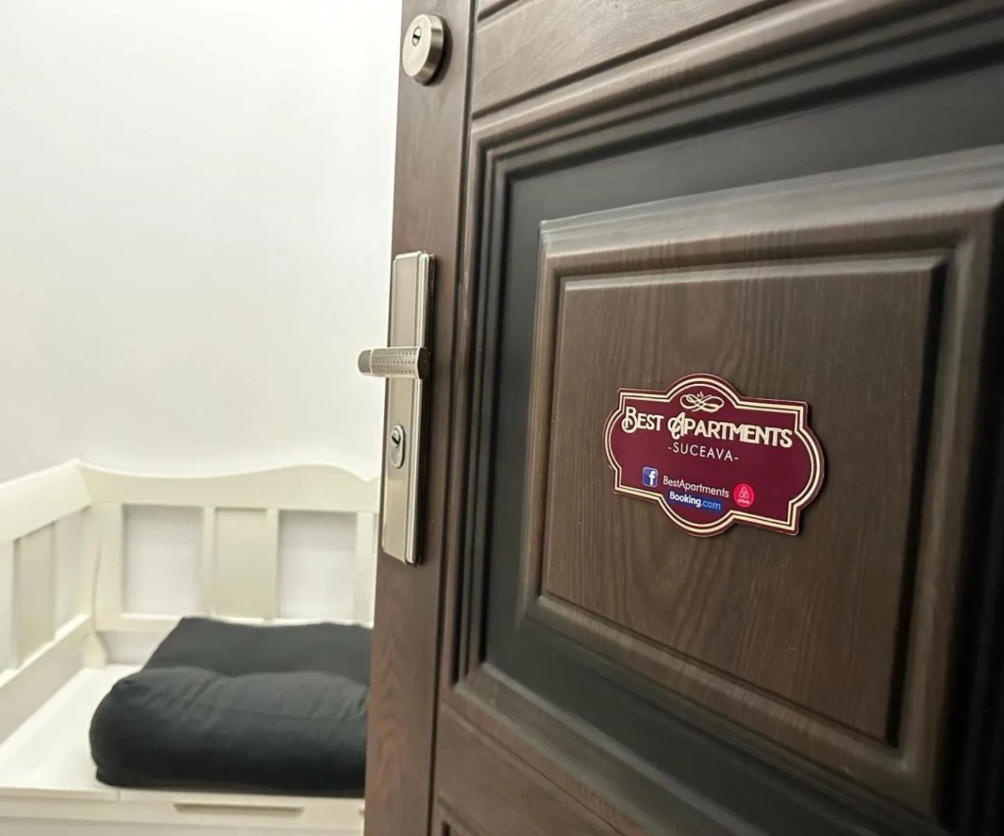 Facade/entrance, Bed in Best Apartment Suceava