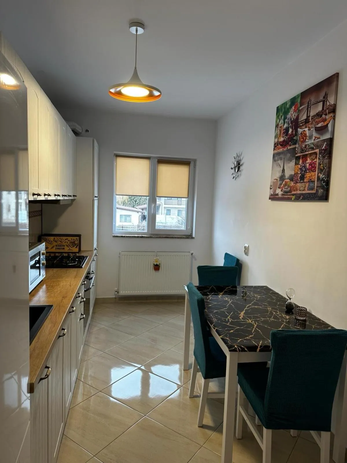 kitchen in Best Apartment Suceava