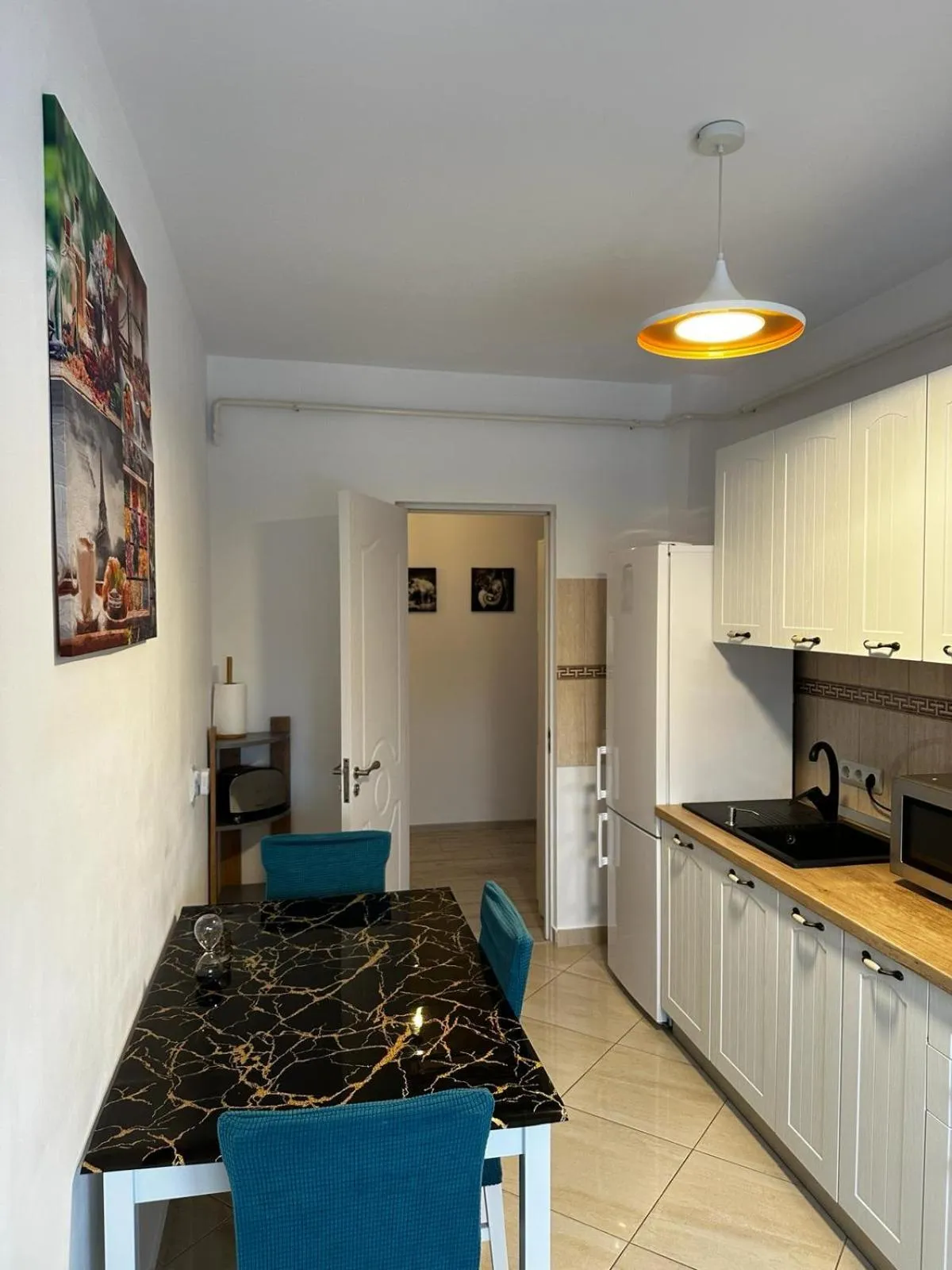 kitchen in Best Apartment Suceava