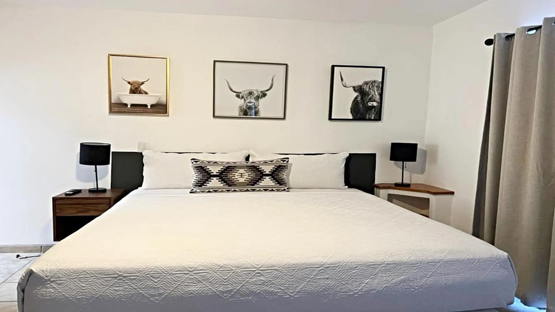 Bed in Villa Relax 3 by Kivoya