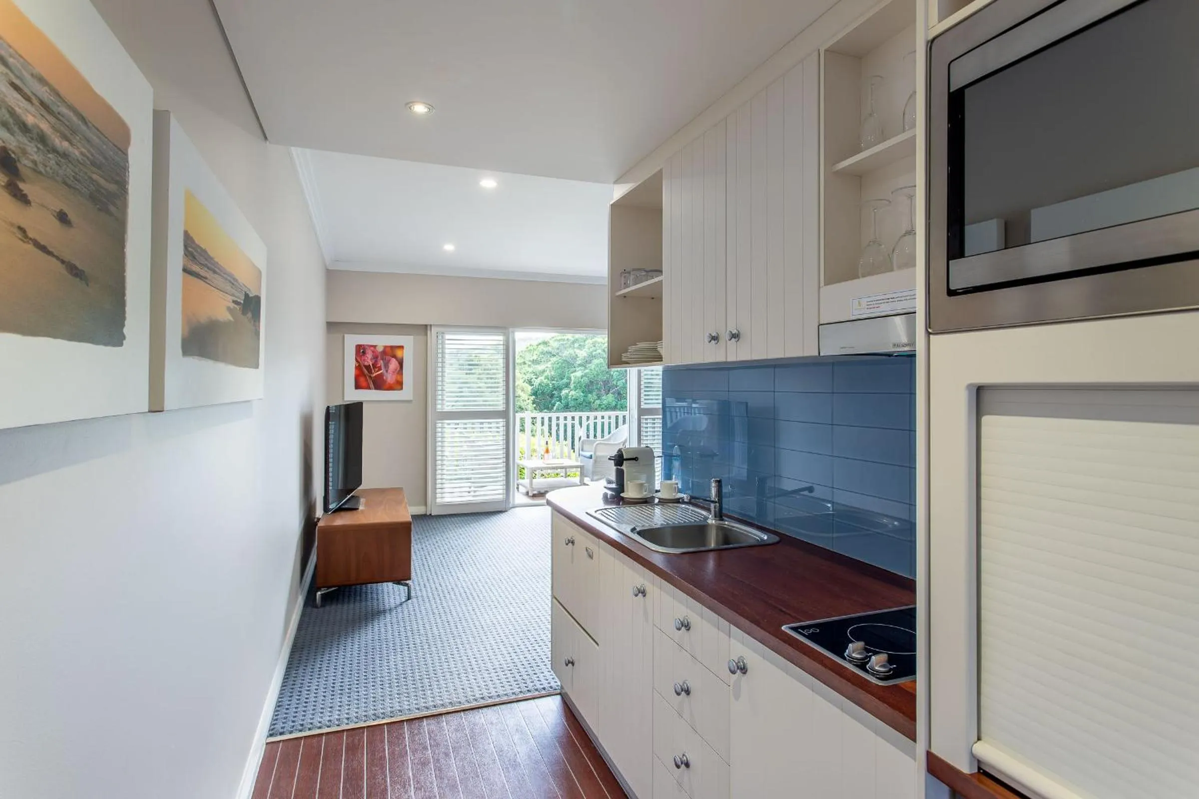 TV and multimedia in Seashells Yallingup