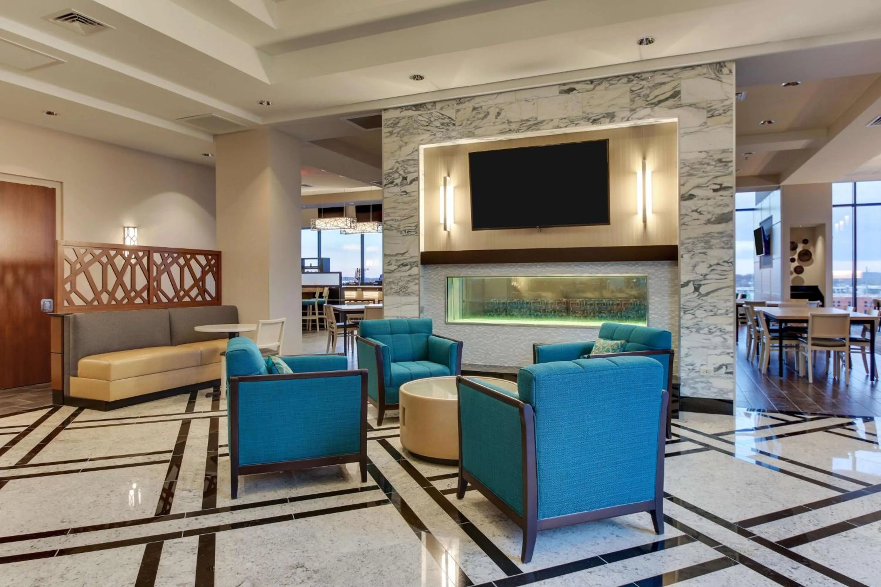 Lounge or bar in Drury Plaza Hotel Nashville Downtown
