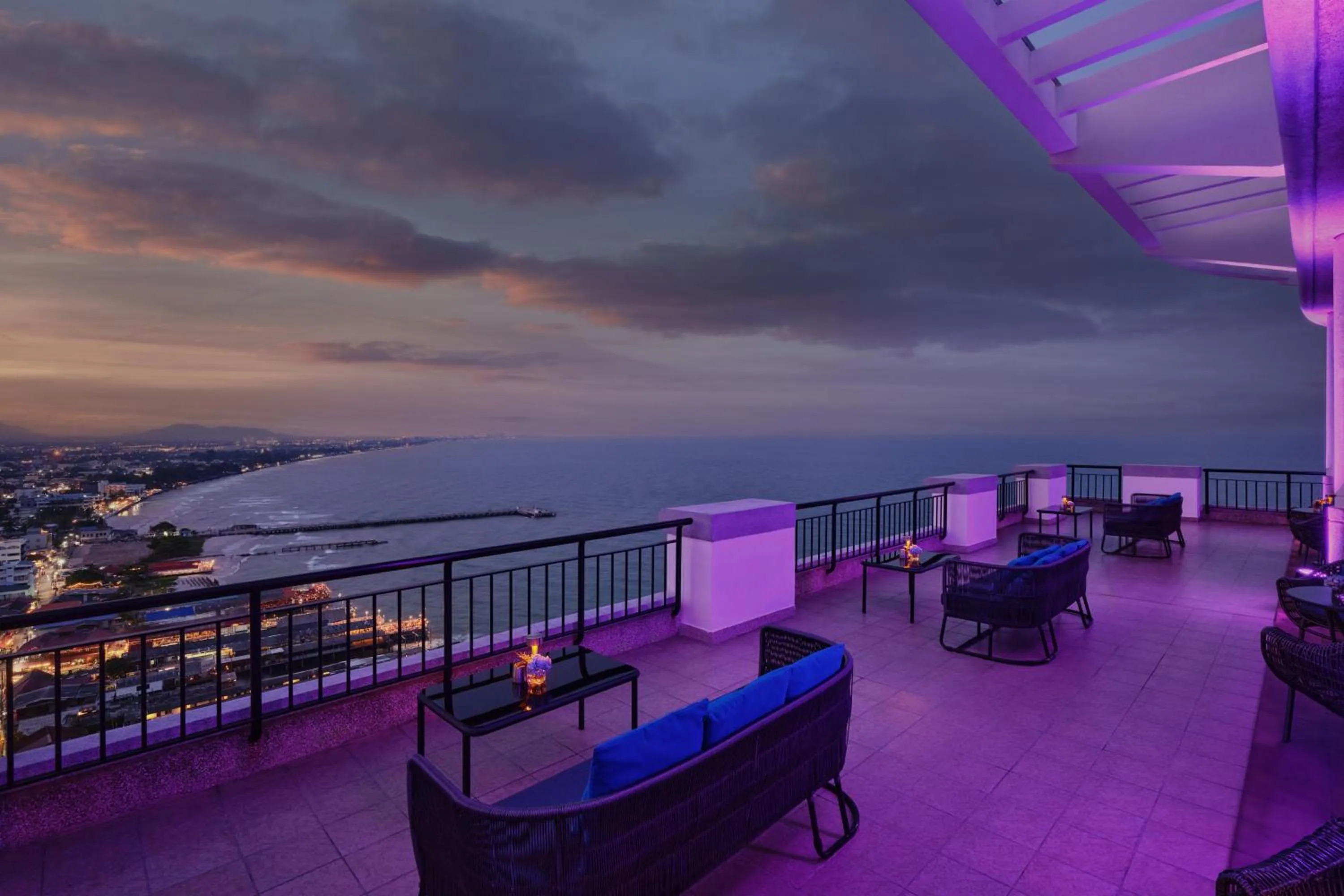 Restaurant/places to eat in Hilton Hua Hin Resort & Spa