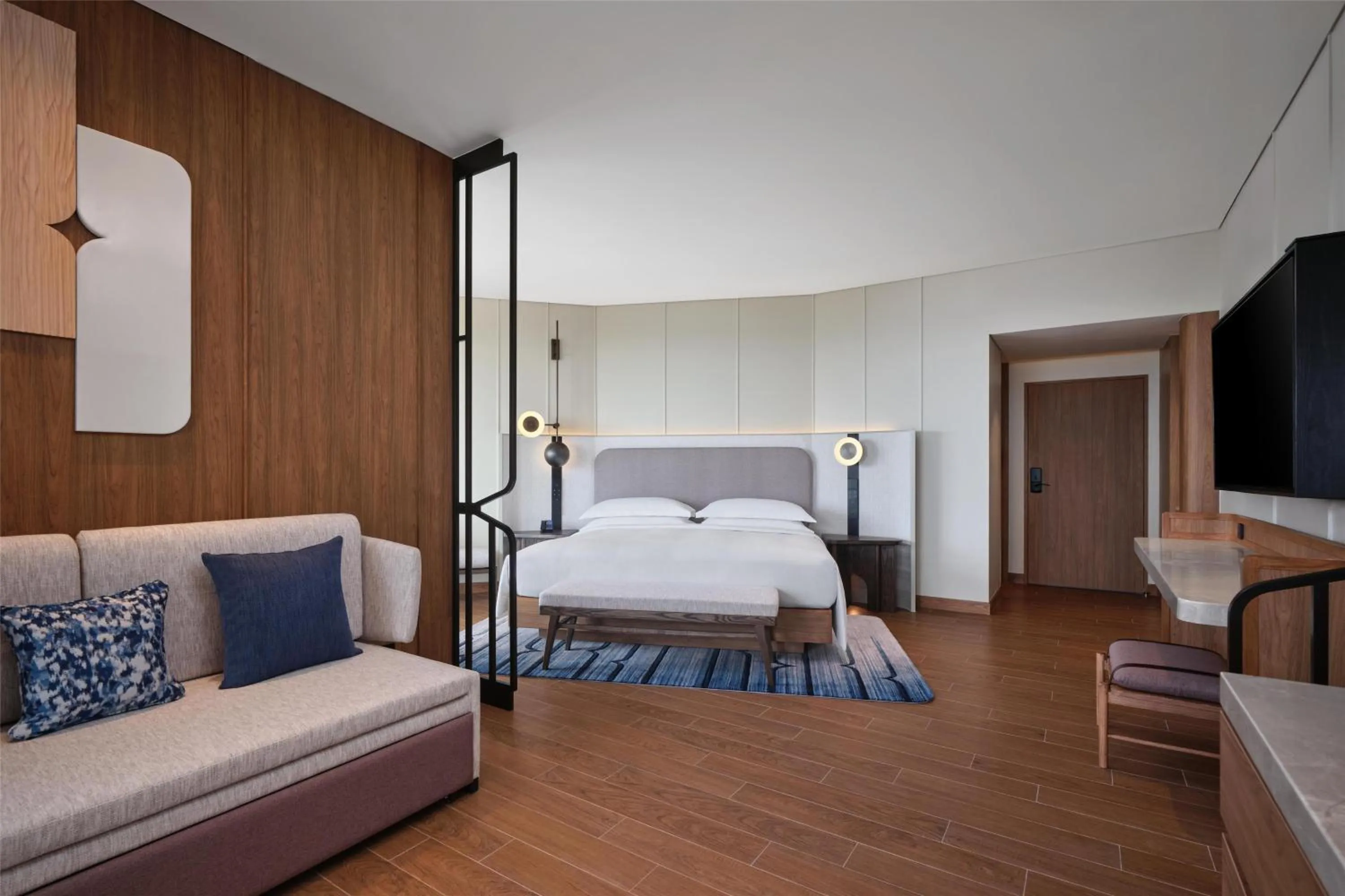 Living room, Bed in Hilton Hua Hin Resort & Spa