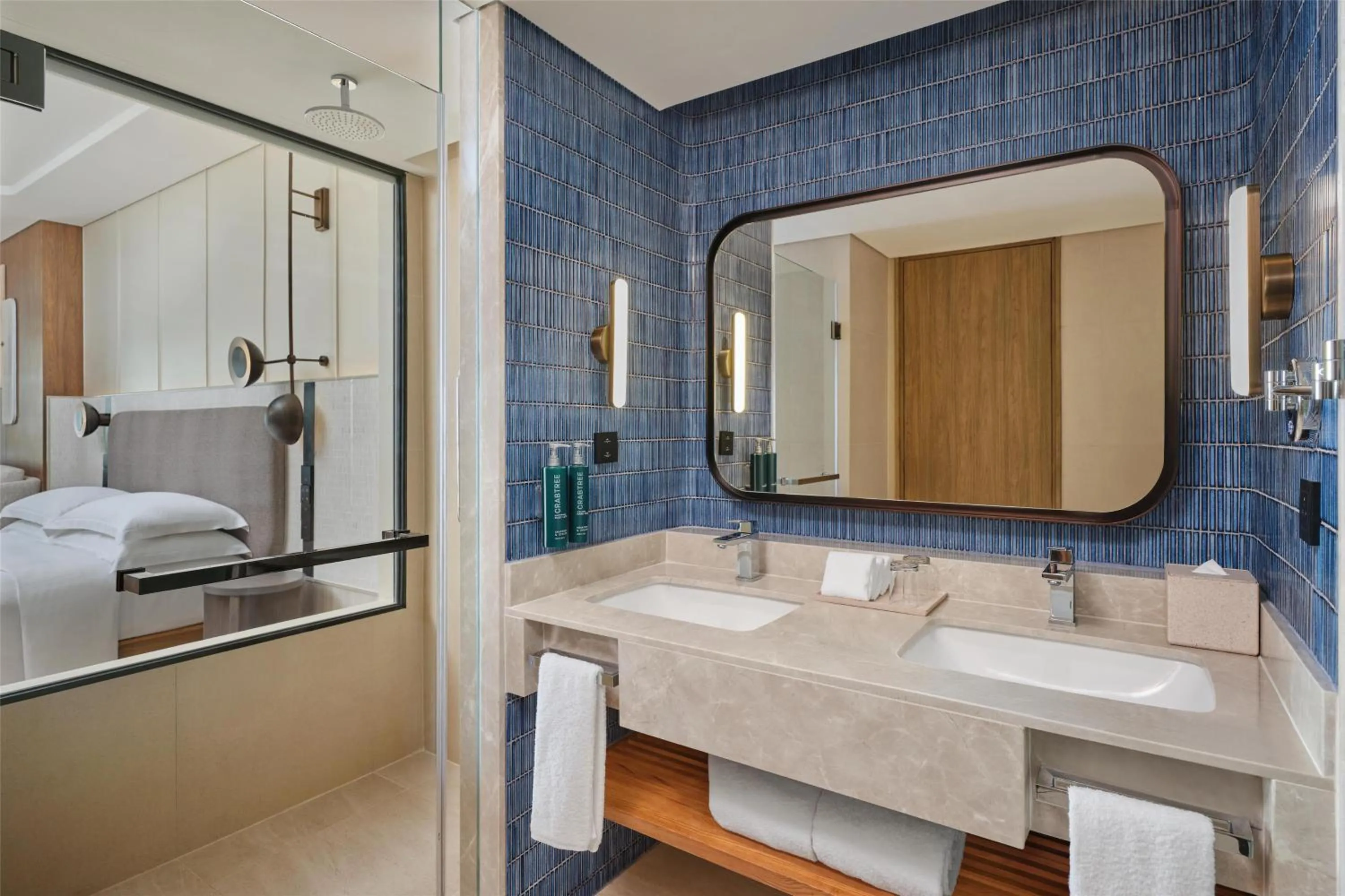 Bathroom, Bed in Hilton Hua Hin Resort & Spa