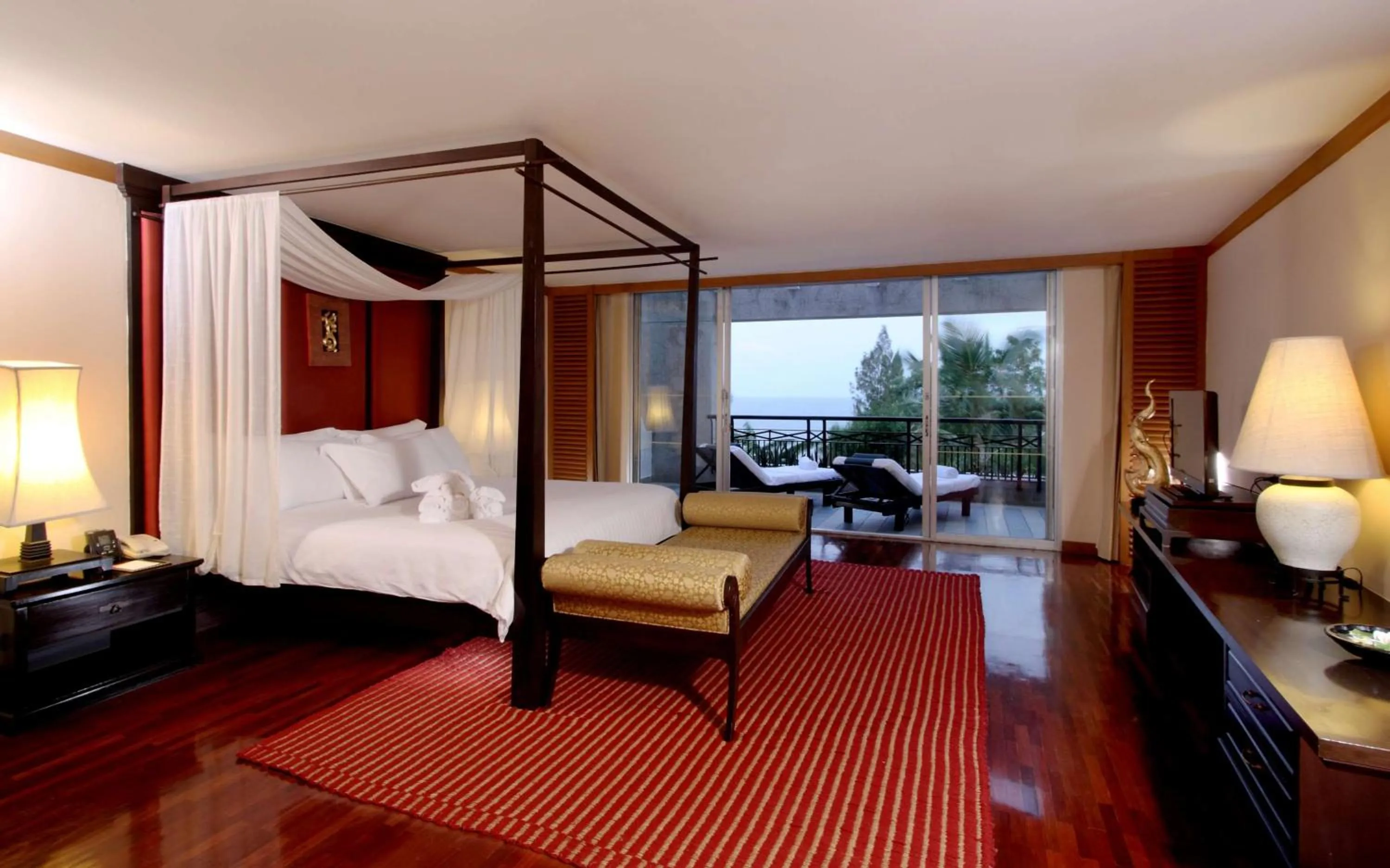 Bedroom, Bed in Hilton Hua Hin Resort & Spa