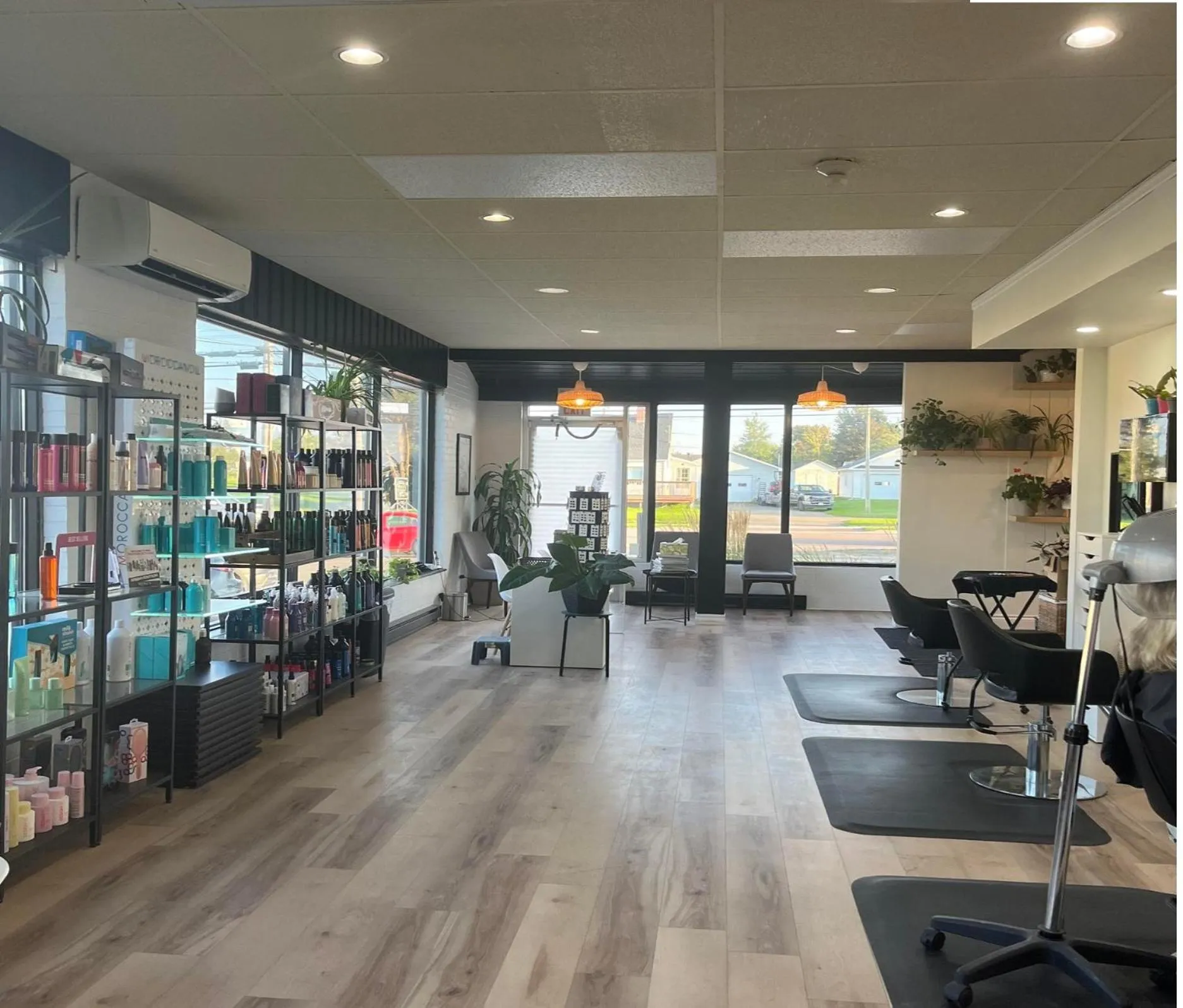 hair dresser in Shores Inn & Hotel