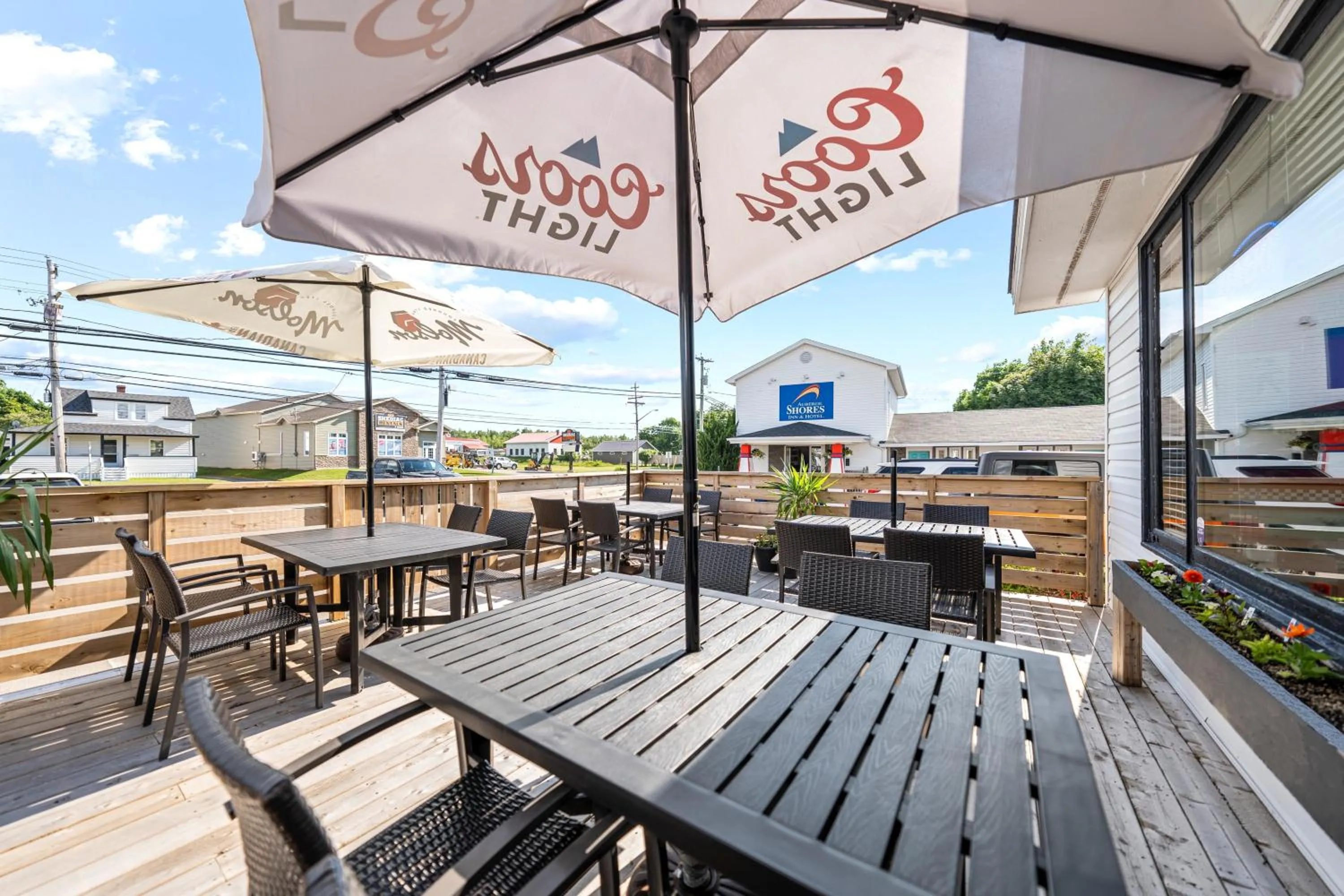 Patio in Shores Inn & Hotel